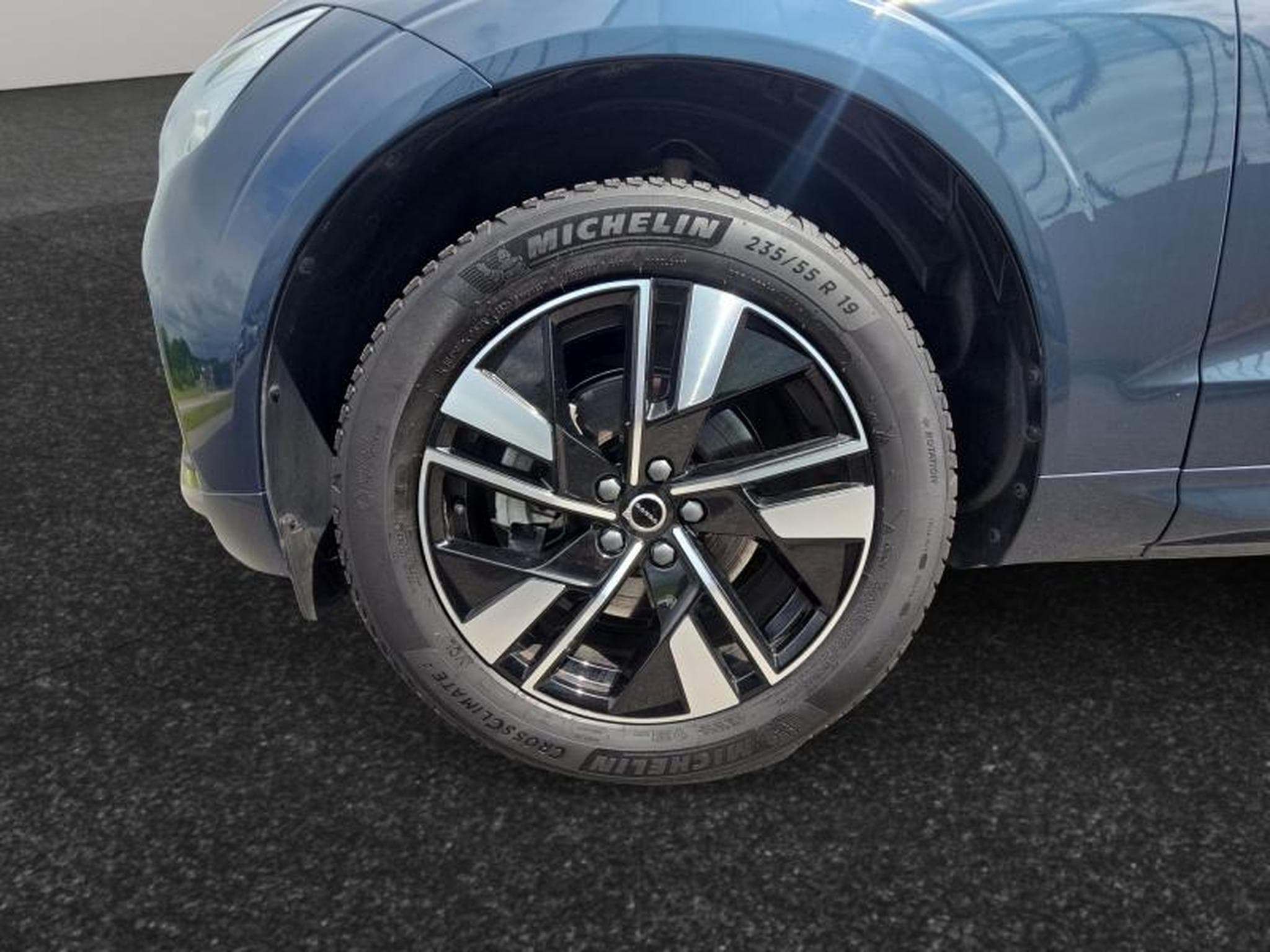 Volvo XC60 B5 Core / Essence (2025) - Photo 11