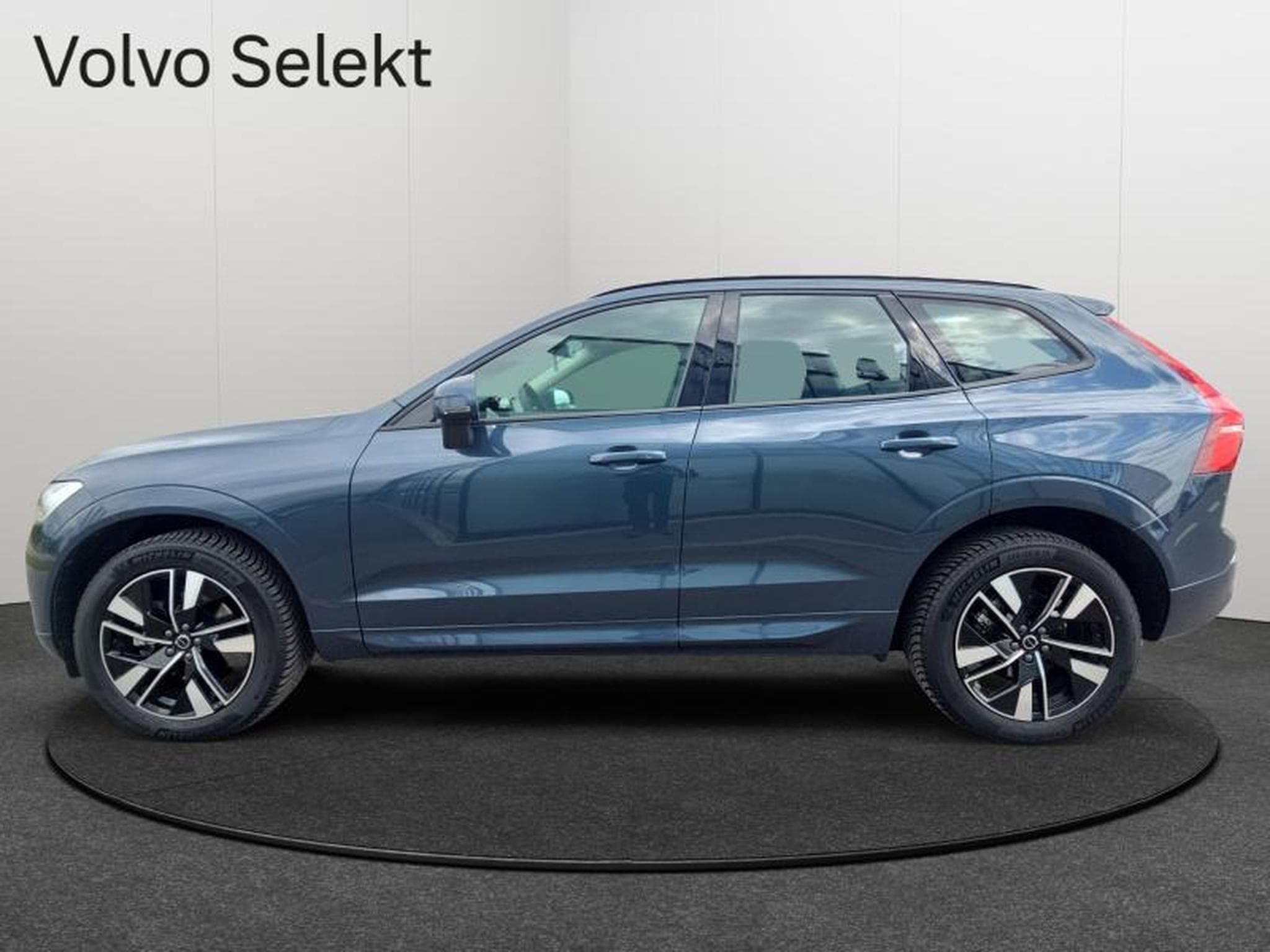 Volvo XC60 B5 Core / Essence (2025) - Photo 5
