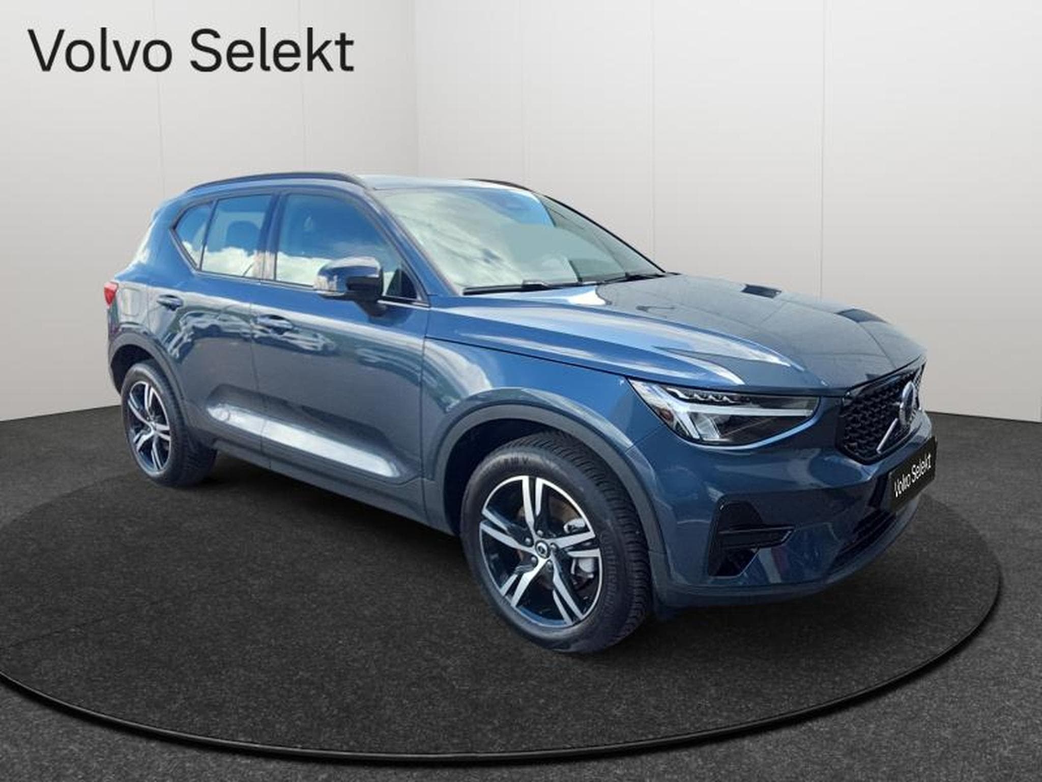 Volvo XC40 B3 Plus Dark / Essence (2025) - Photo 18