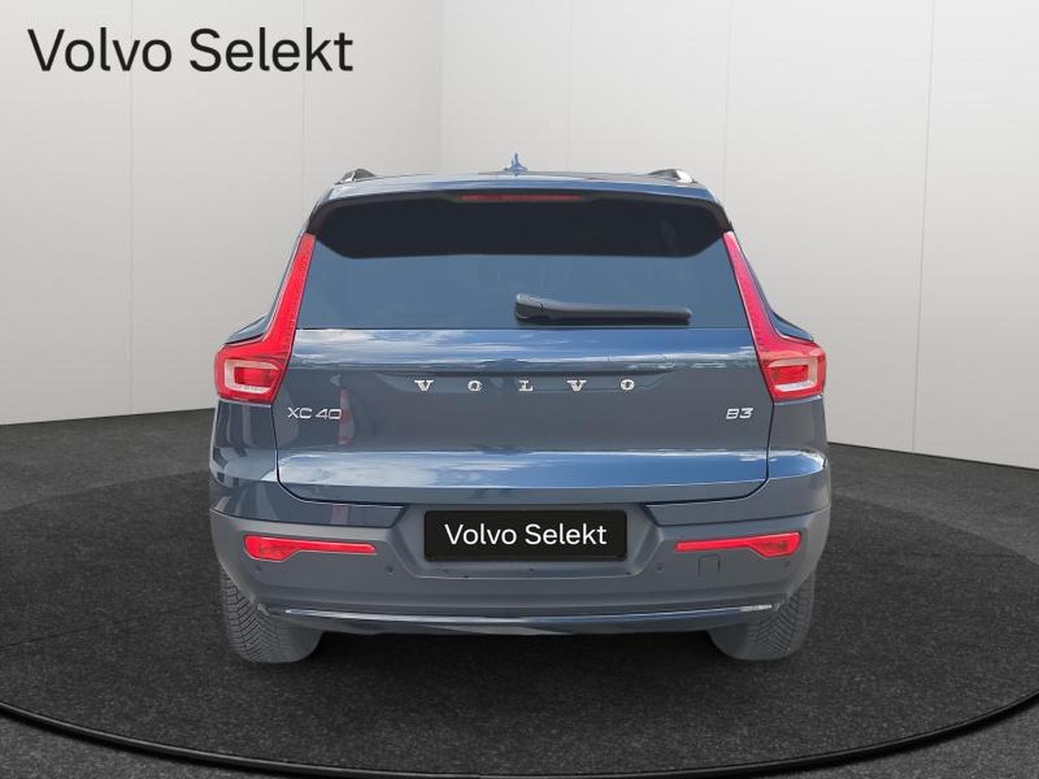 Volvo XC40 B3 Plus Dark / Essence (2025) - Photo 5
