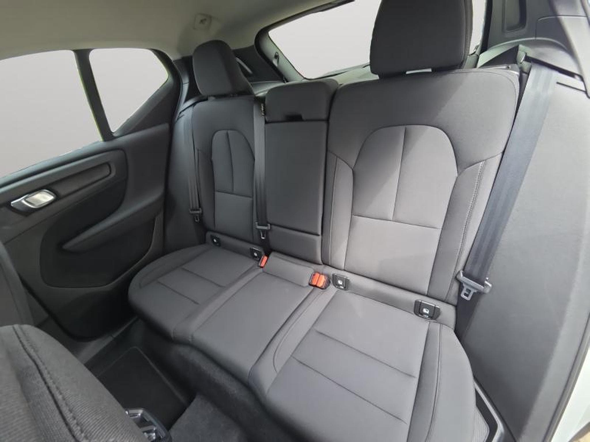 Volvo XC40 T3 Momentum Pro / Essence (2021) - Photo 15