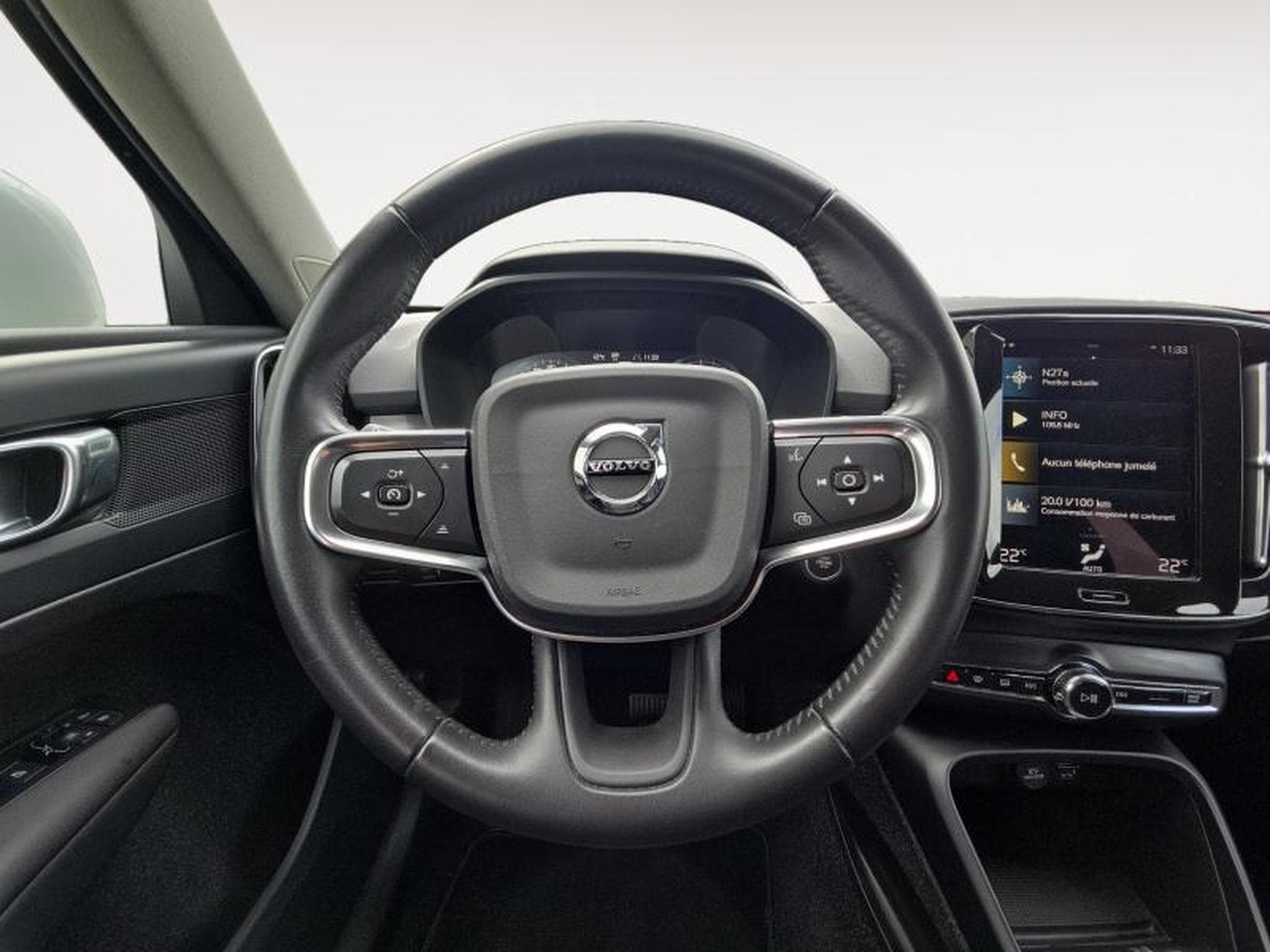 Volvo XC40 T3 Momentum Pro / Essence (2021) - Photo 17