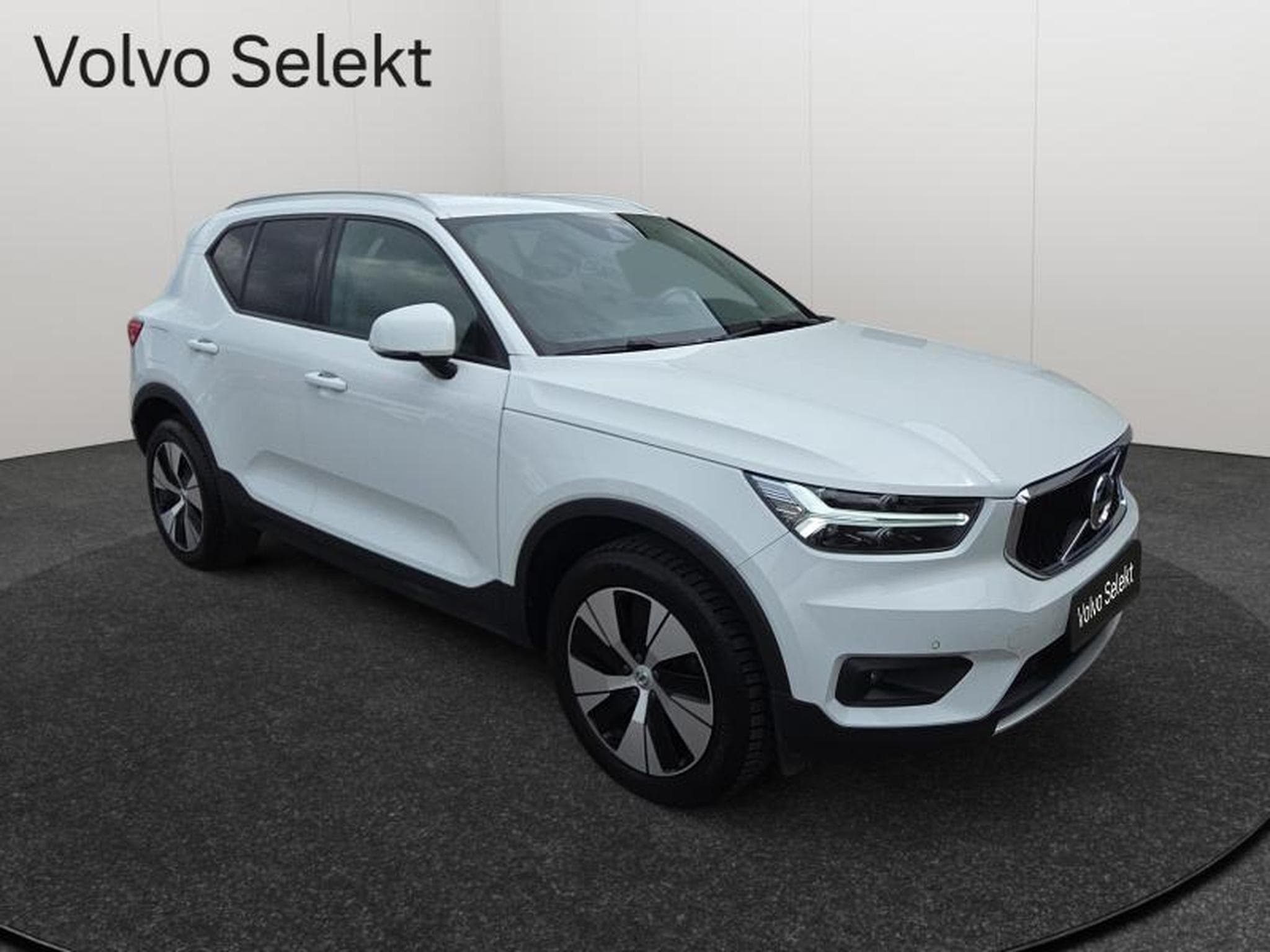 Volvo XC40 T3 Momentum Pro / Essence (2021) - Photo 18