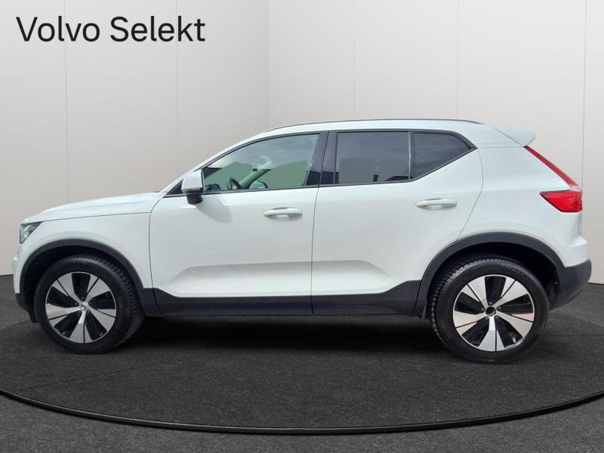 Volvo XC40 T3 Momentum Pro / Essence (2021) - Photo 5