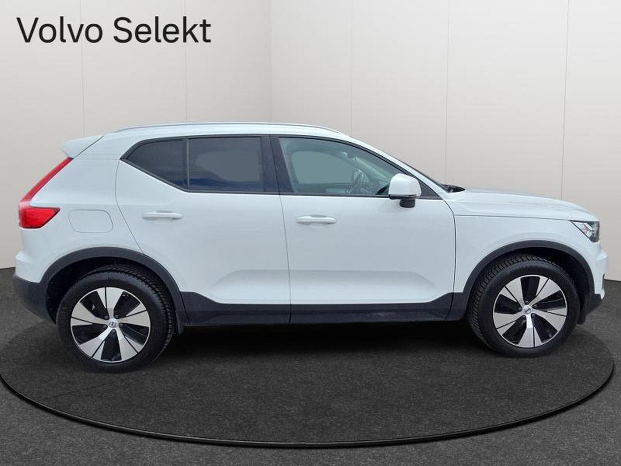 Volvo XC40 T3 Momentum Pro / Essence (2021) - Photo 6