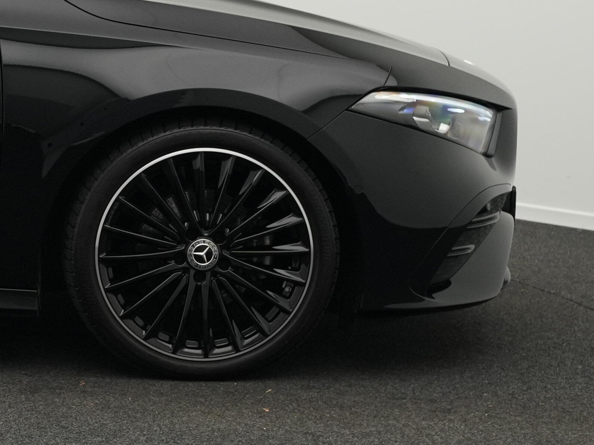 Mercedes A 200 d AMG-Line Multi+Kamera+Night+19" (2025) - Foto 6