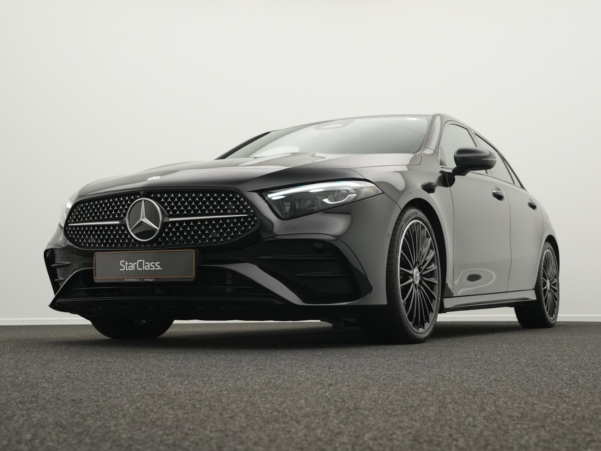 Mercedes A 200 d AMG-Line Multi+Kamera+Night+19" (2025) - Foto 8
