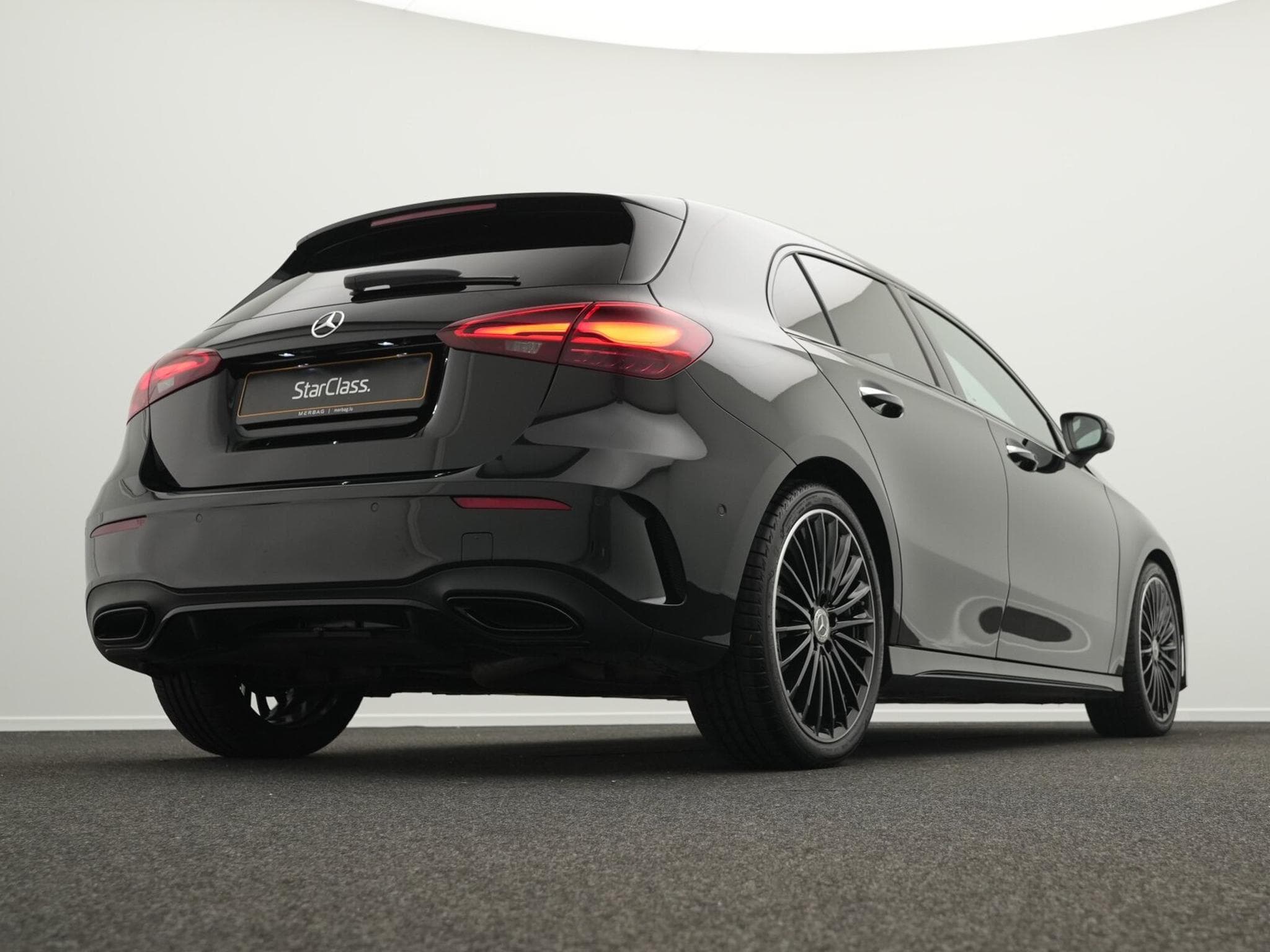 Mercedes A 200 d AMG-Line Multi+Kamera+Night+19" (2025) - Foto 9