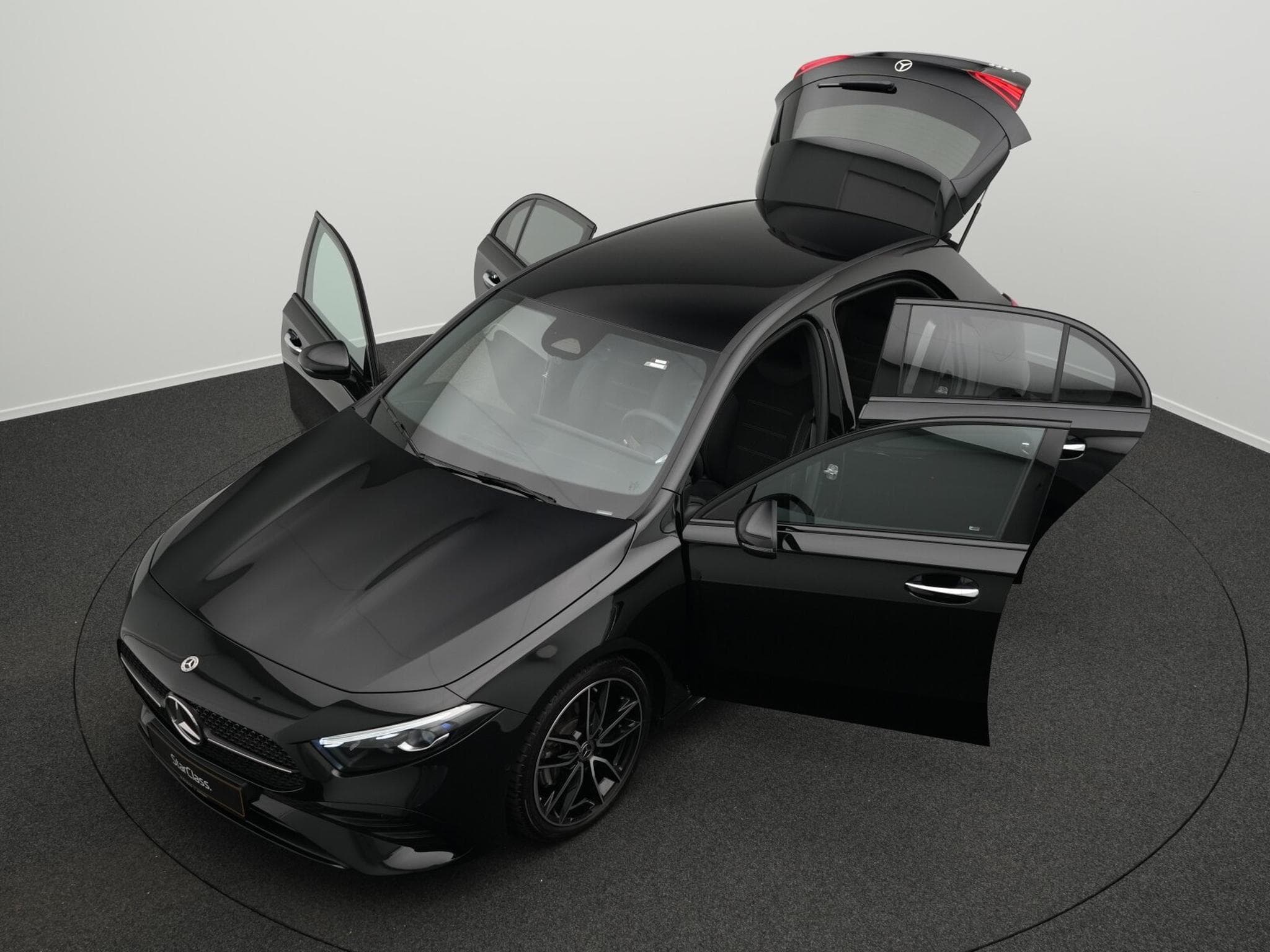 Mercedes A 200 AMG-Line Multi+Kamera+Night+19" (2025) - Foto 12