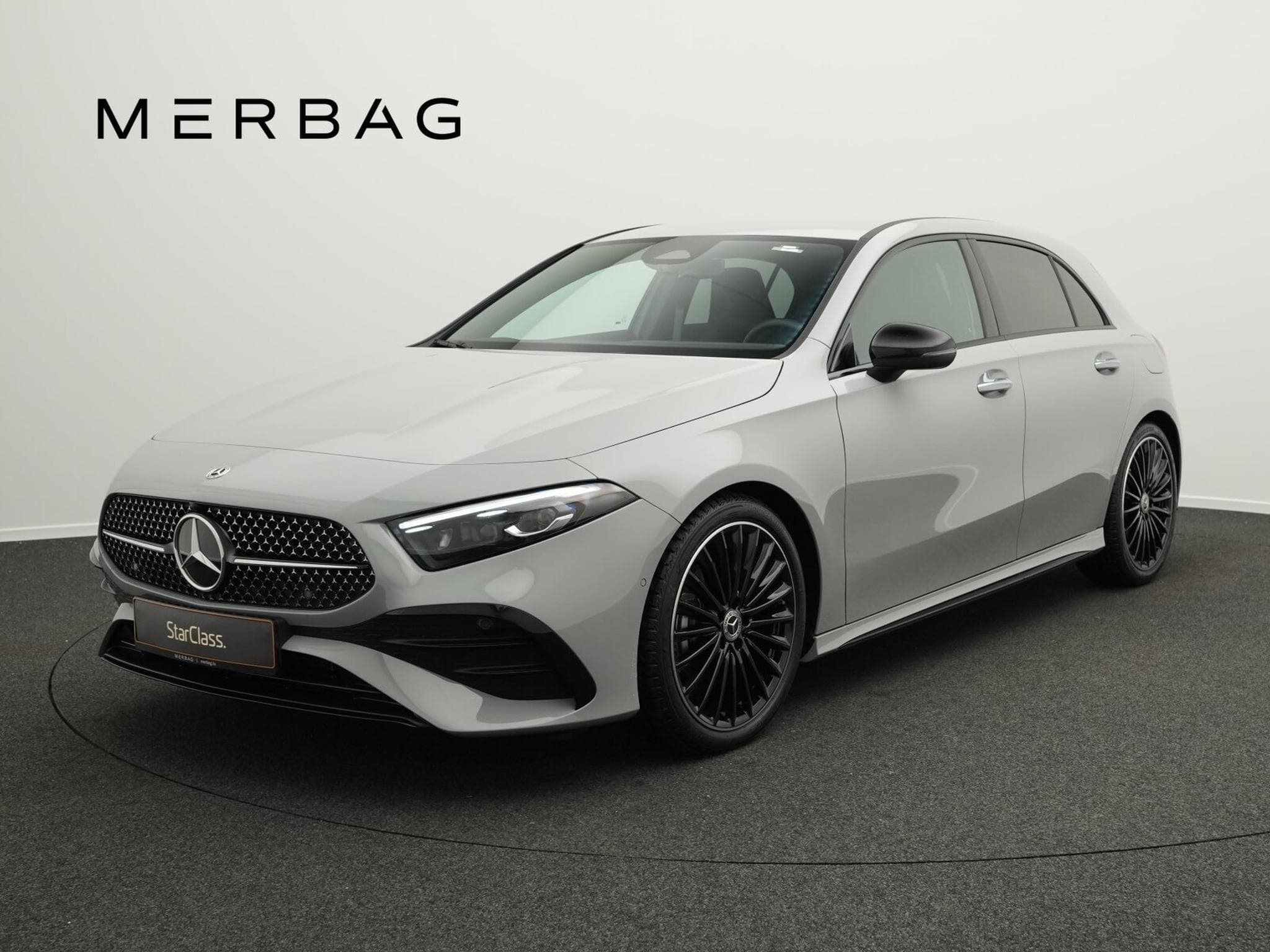 Mercedes A 200 AMG-Line Multi+Kamera+Distr+Night+19" (2025) - Foto 1