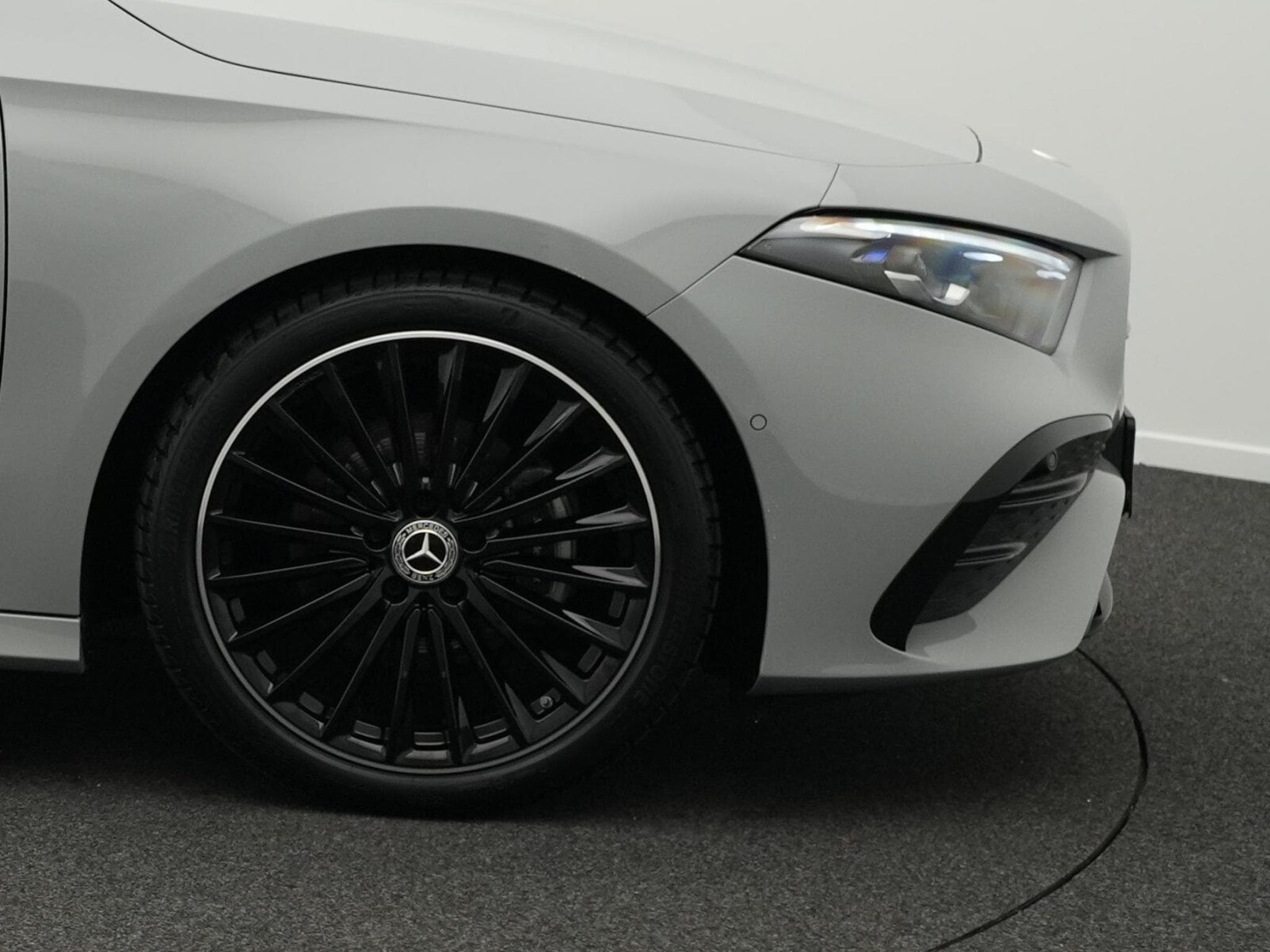 Mercedes A 200 AMG-Line Multi+Kamera+Distr+Night+19" (2025) - Foto 6