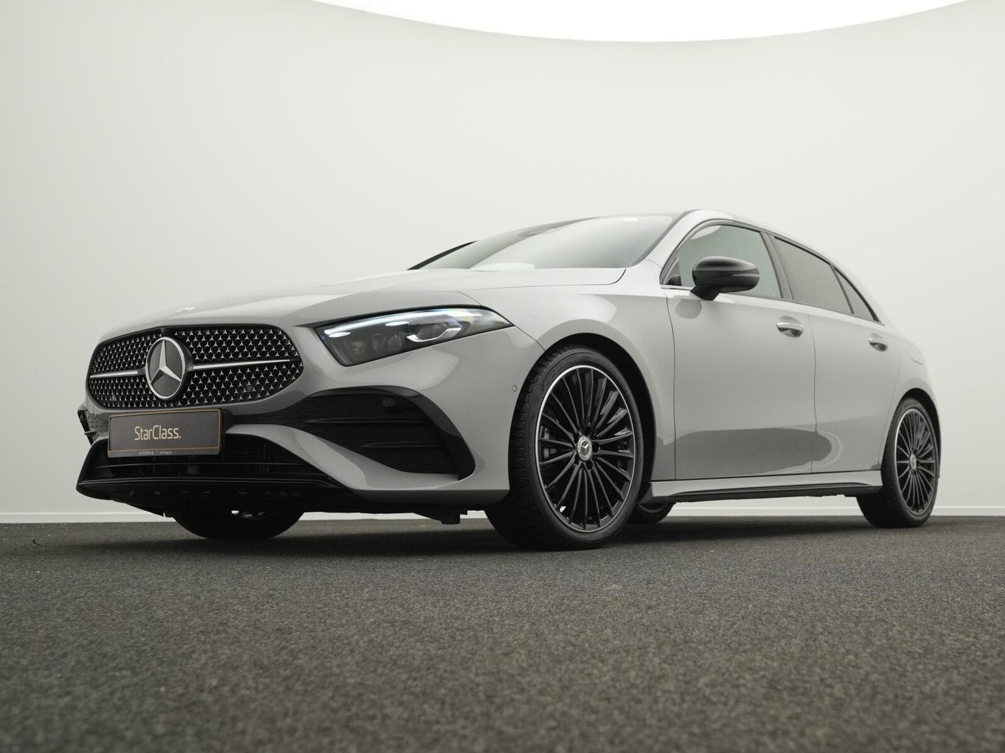 Mercedes A 200 AMG-Line Multi+Kamera+Distr+Night+19" (2025) - Foto 8