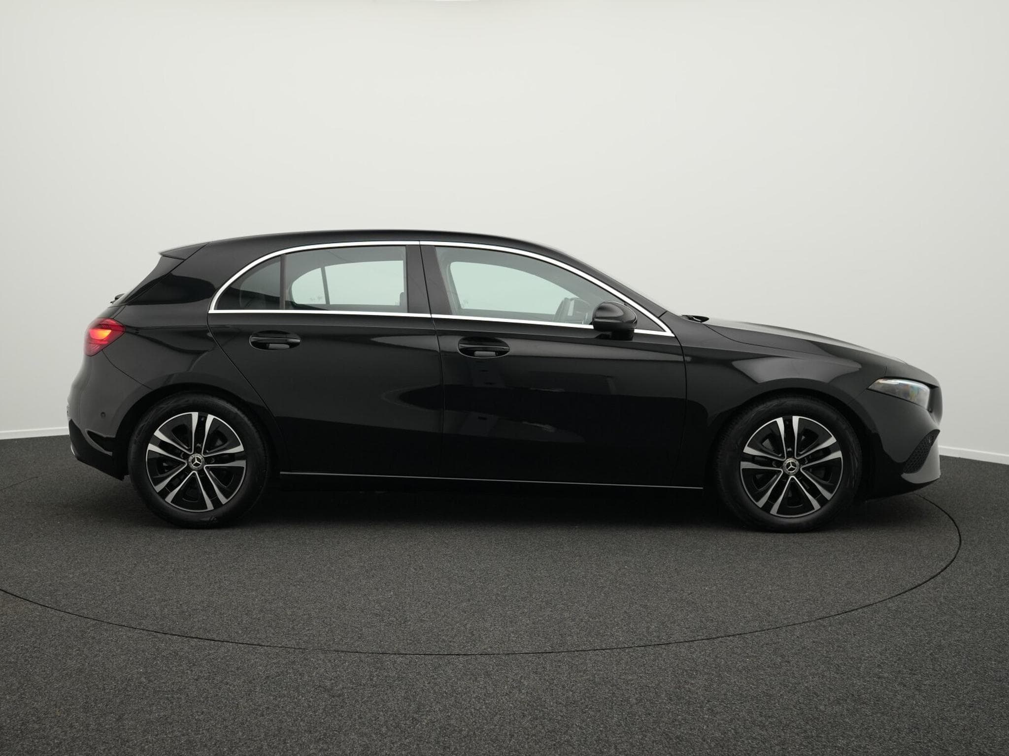 Mercedes A 180 d Progressive LED+Kamera+MBUX+Apple (2024) - Foto 5