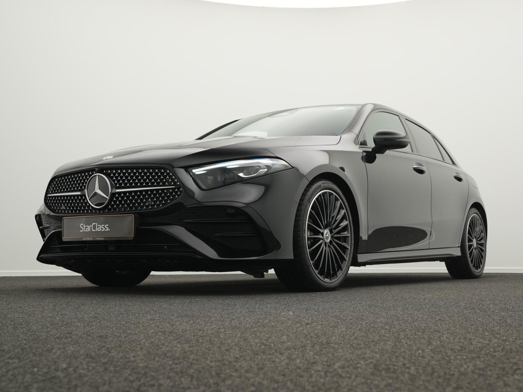 Mercedes A 200 d AMG-Line Multi+Kamera+Night+19" (2025) - Foto 8