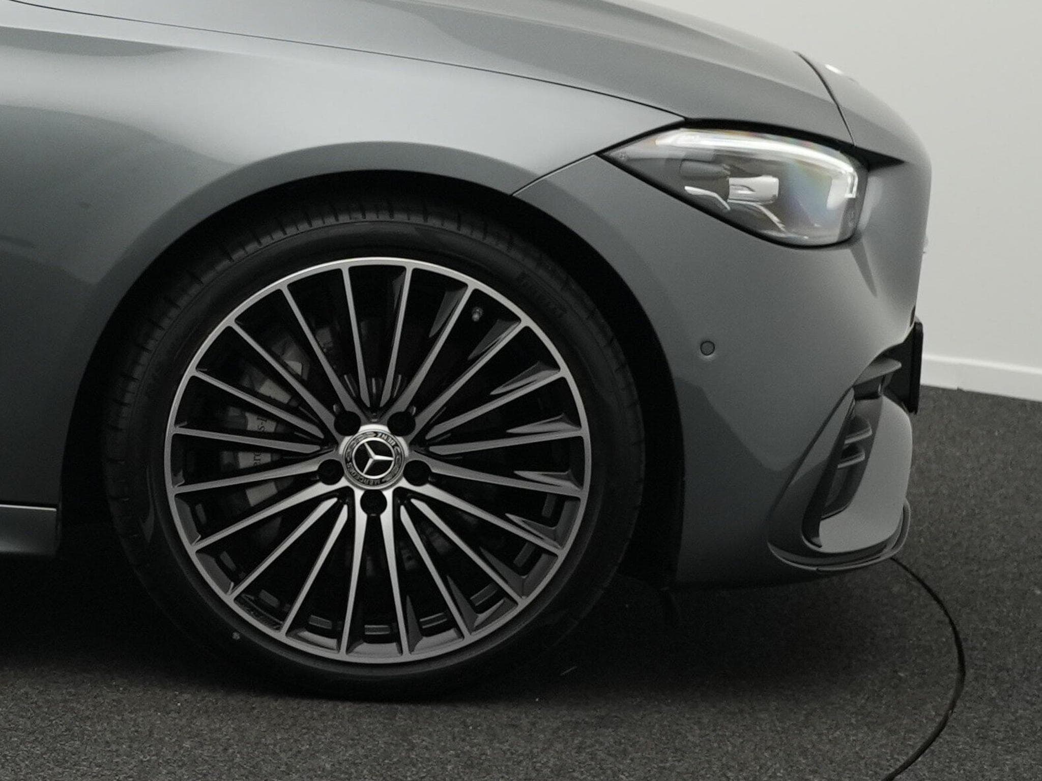 Mercedes C 300 d T AMG-Line LED+Kamera+Distr+Night+19" (2025) - Foto 6