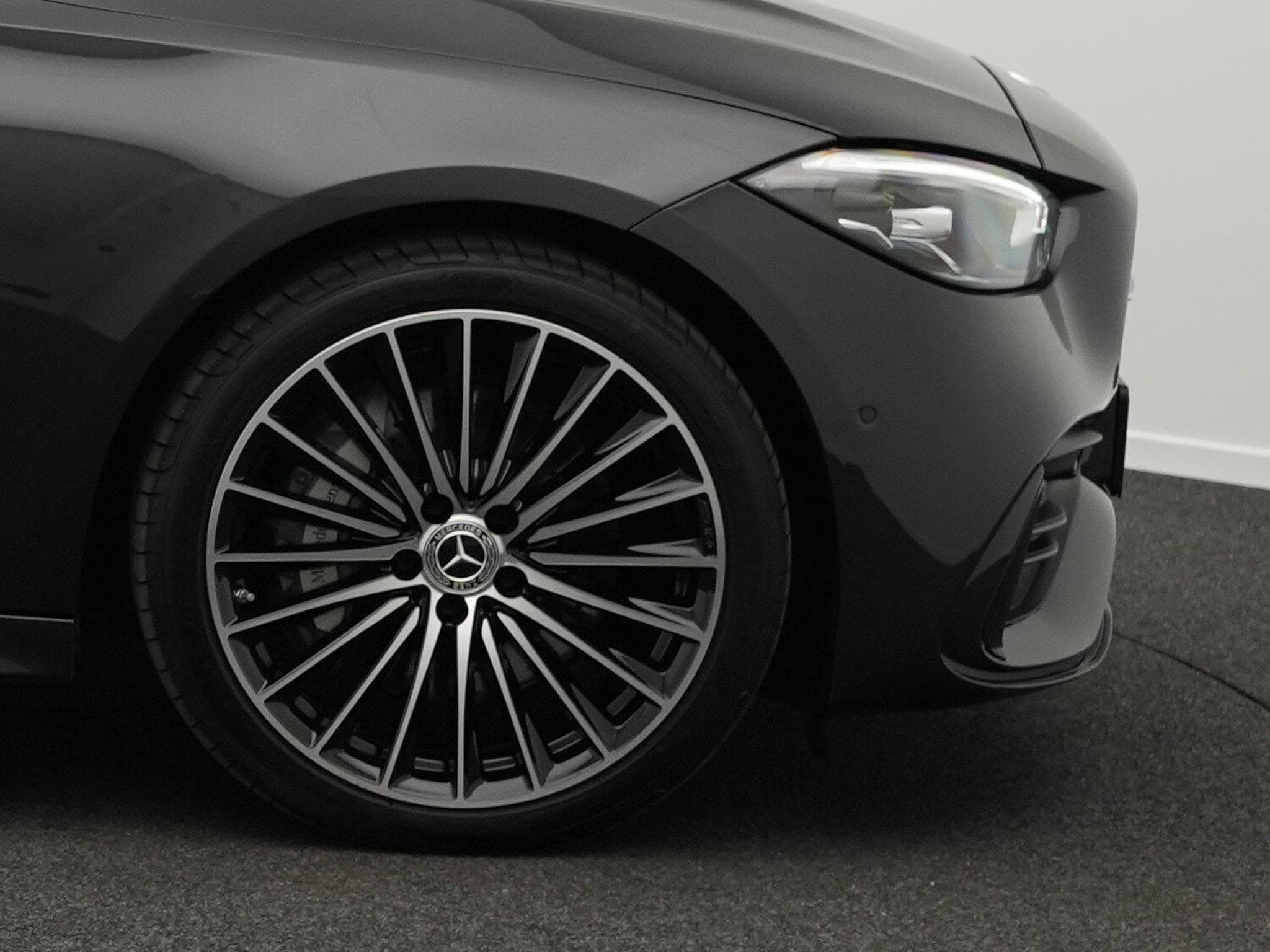Mercedes C 300 d T AMG-Line LED+Kamera+Distr+Night+19" (2025) - Foto 6