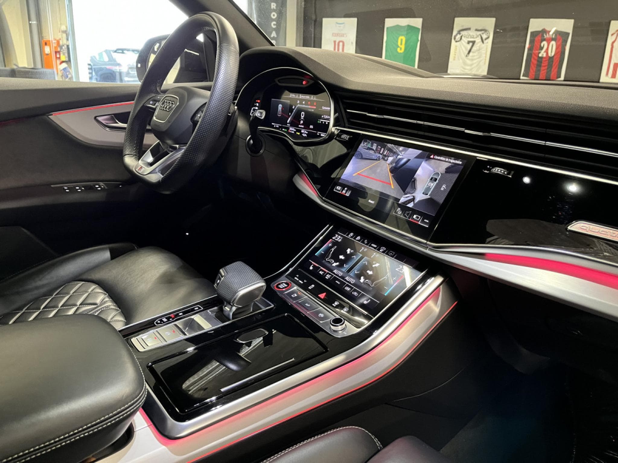 Audi SQ8 4.0 TDI Quattro/Matrix PANO/B&O/23/360°/HUD/AHK/ADAPTATIVE C (2021) - Photo 23