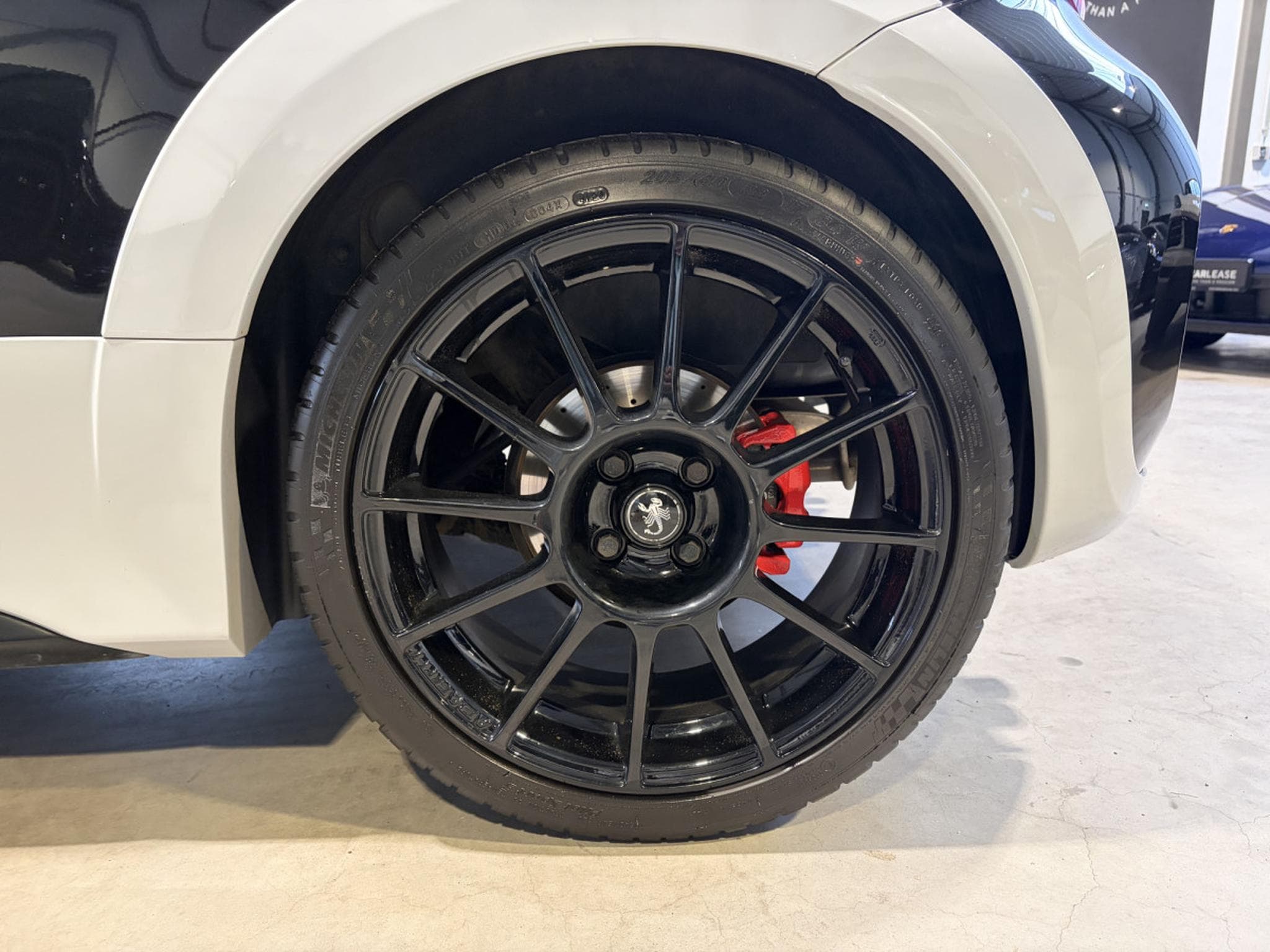 Abarth 695 695 70TH ANNIVERSARY /CARBON/ KONI/ BREMBO/ RECORD MONZAAPPL (2021) - Photo 19