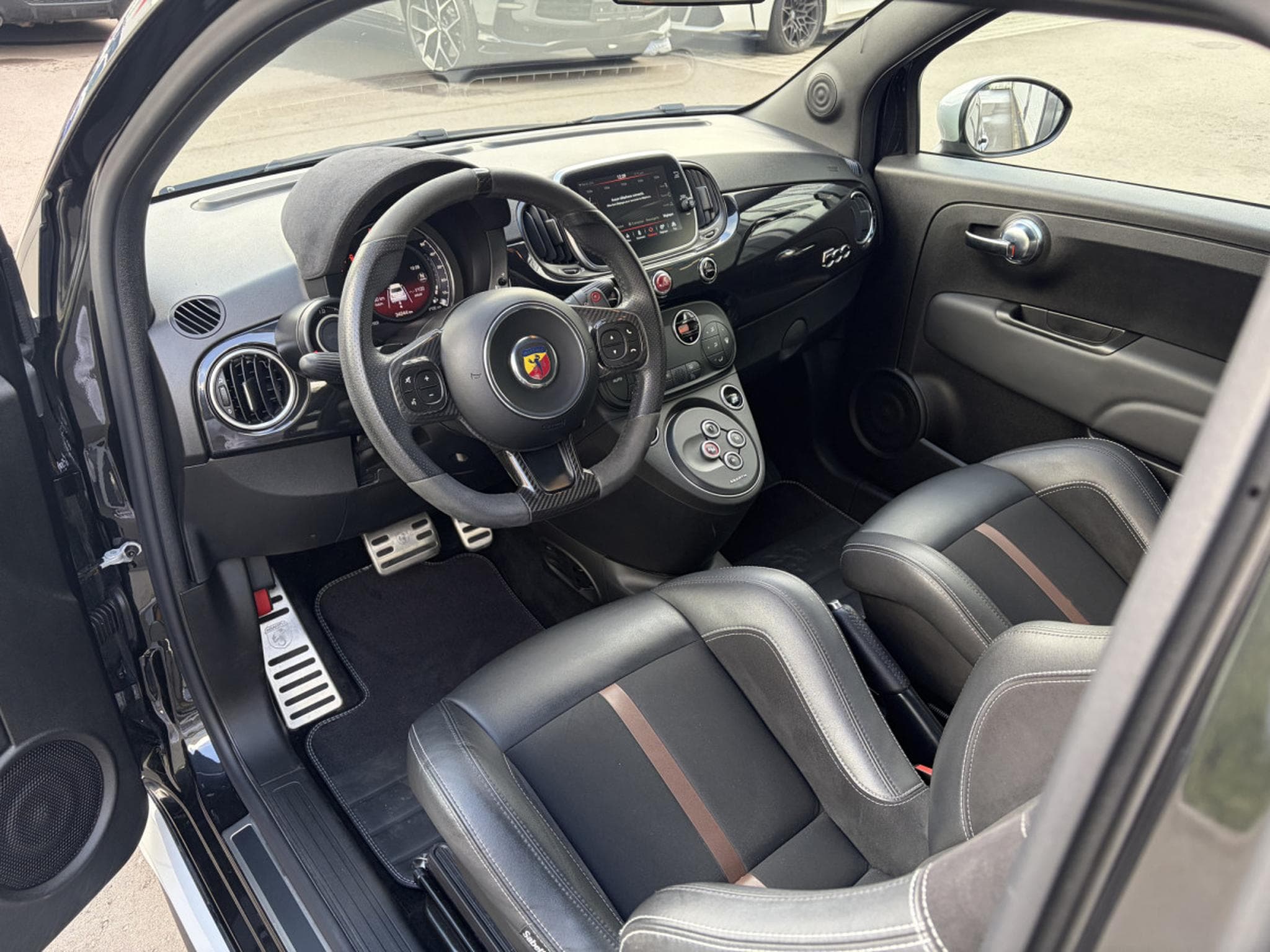 Abarth 695 695 70TH ANNIVERSARY /CARBON/ KONI/ BREMBO/ RECORD MONZAAPPL (2021) - Photo 7