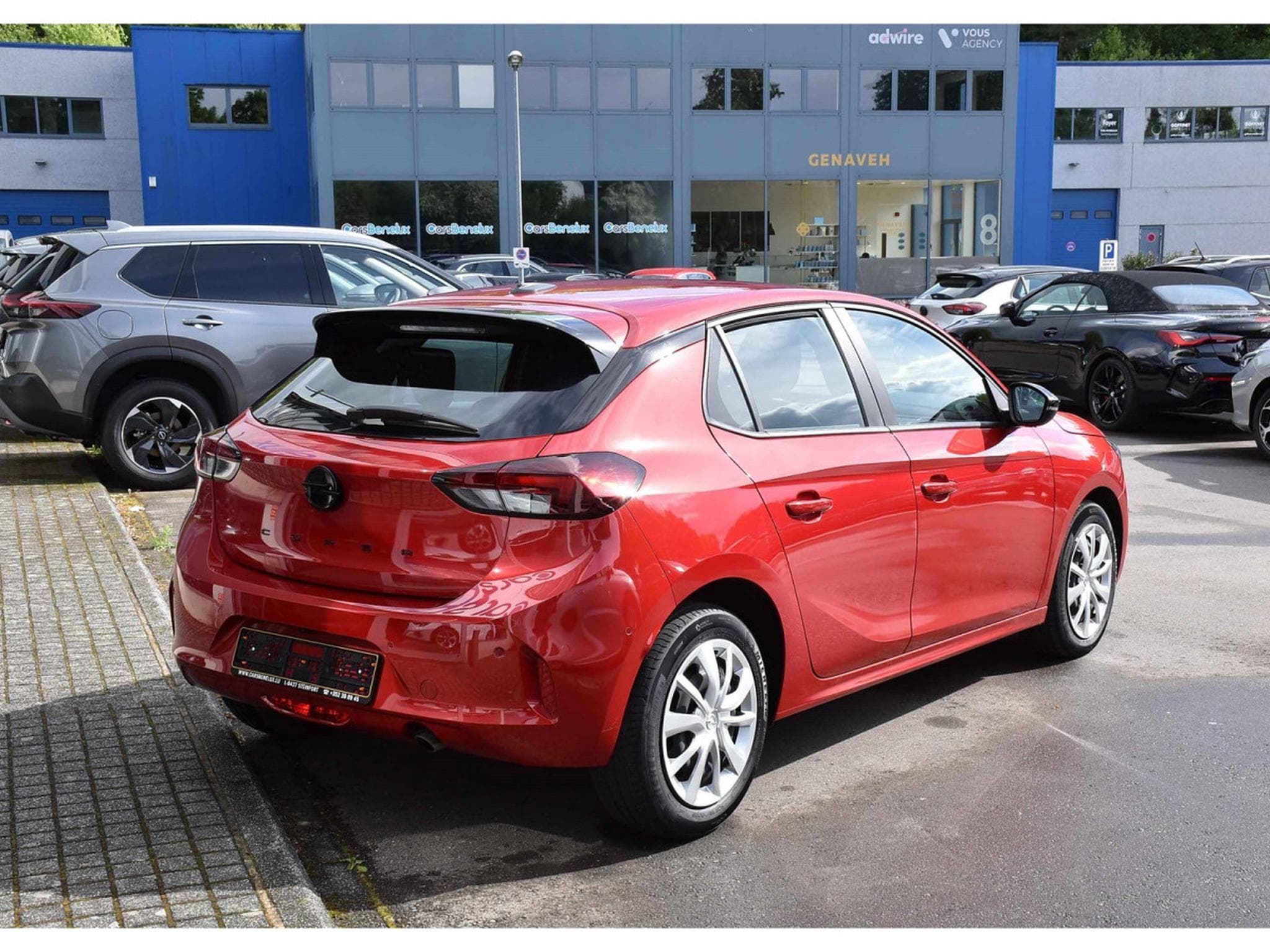 Opel Corsa 1.2 Turbo Edition AT8 REGUL LANE SIDE CAM 1° MAIN (2025) - Foto 4