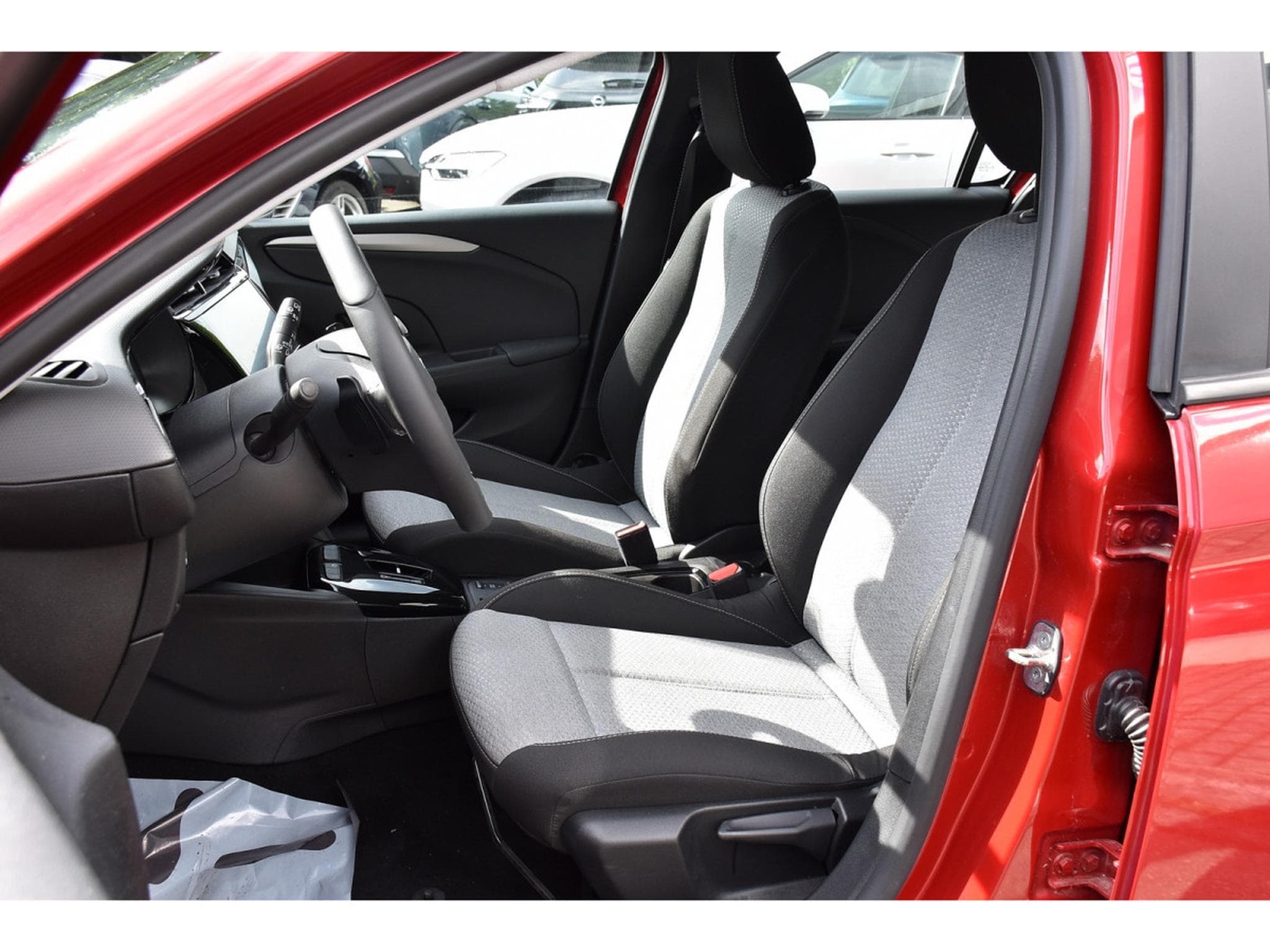 Opel Corsa 1.2 Turbo Edition AT8 REGUL LANE SIDE CAM 1° MAIN (2025) - Foto 5