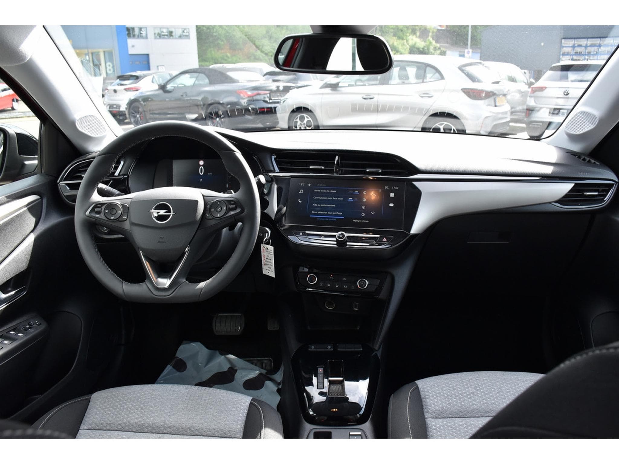 Opel Corsa 1.2 Turbo Edition AT8 REGUL LANE SIDE CAM 1° MAIN (2025) - Foto 8