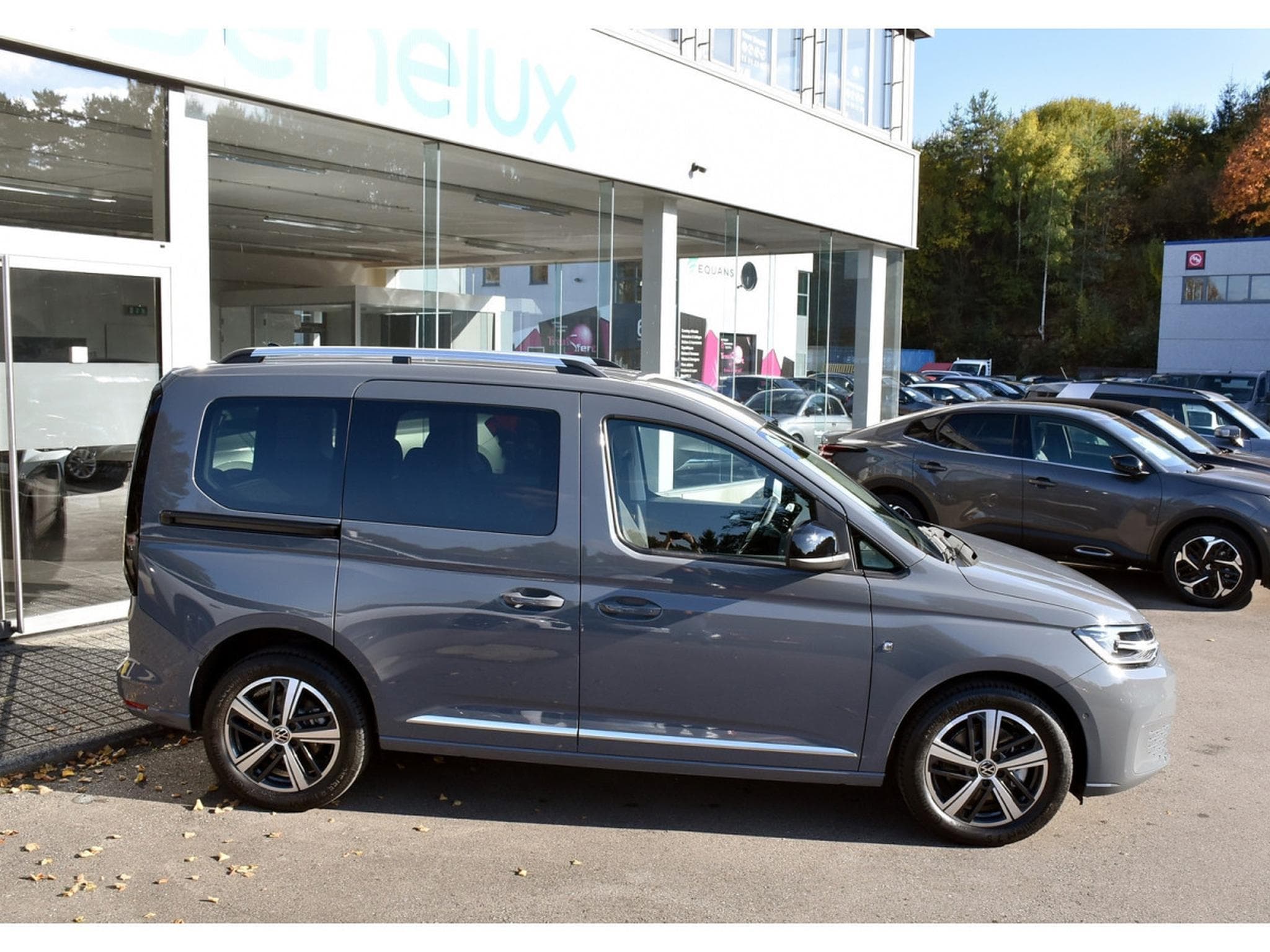VW Caddy 1.5 TSI eHybrid PHEV Style DSG ACC TRAVEL SIDE ATT RMQ NEUF (2025) - Foto 3