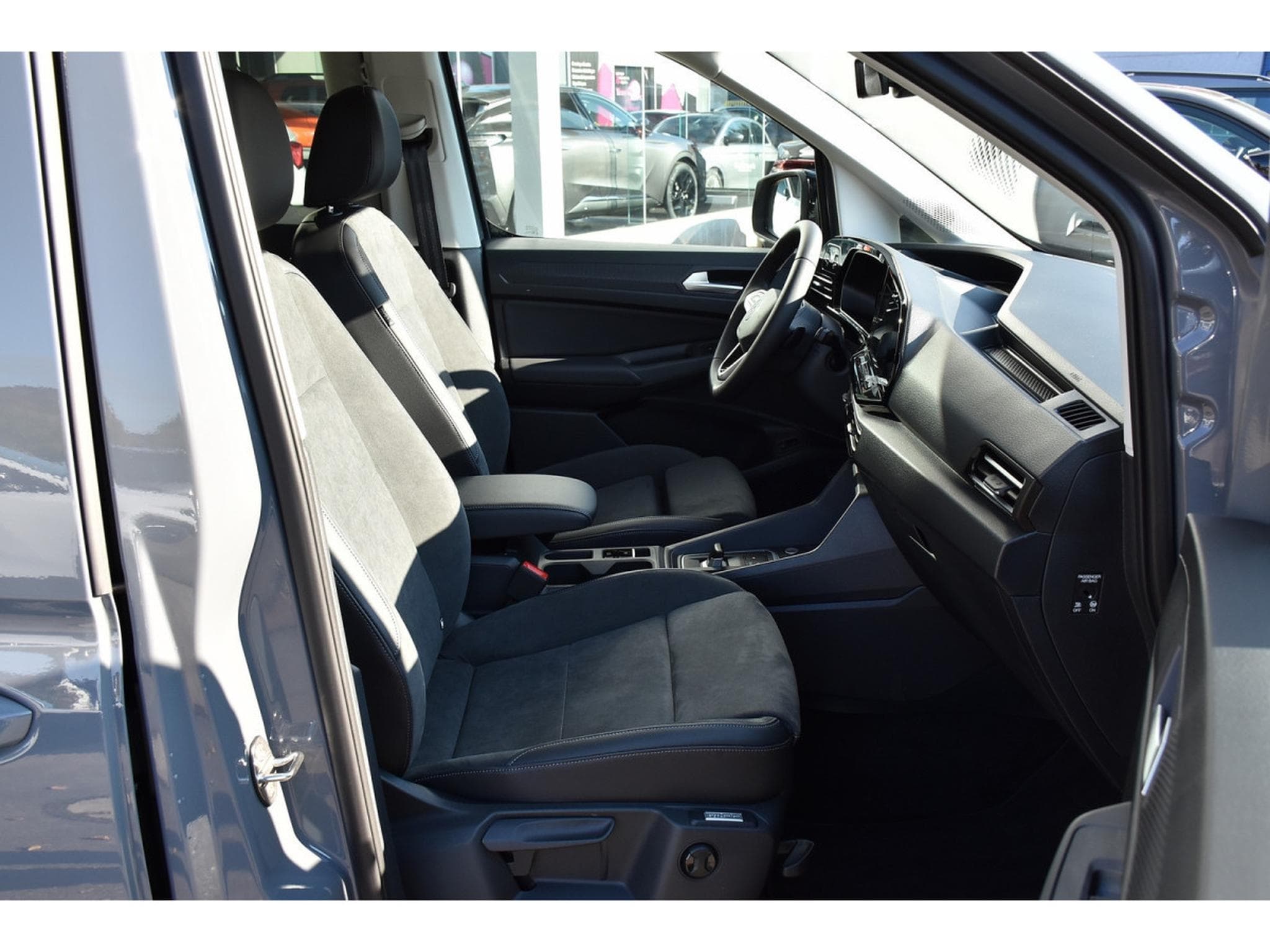 VW Caddy 1.5 TSI eHybrid PHEV Style DSG ACC TRAVEL SIDE ATT RMQ NEUF (2025) - Foto 7