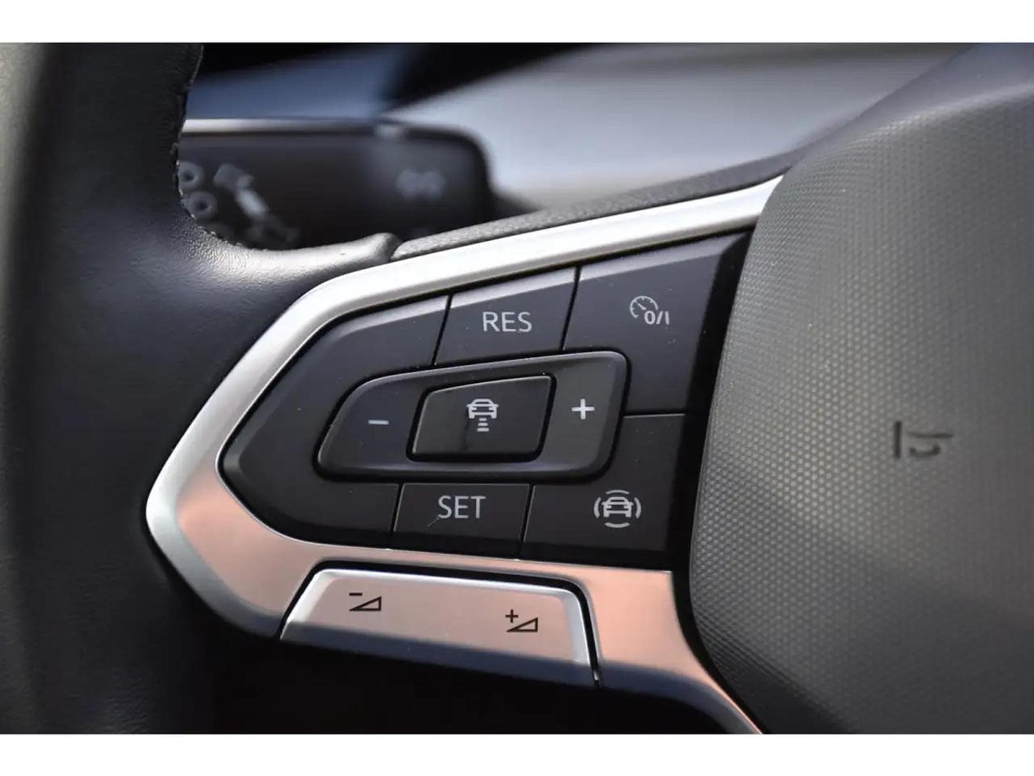 VW Golf (2024) - Photo 21