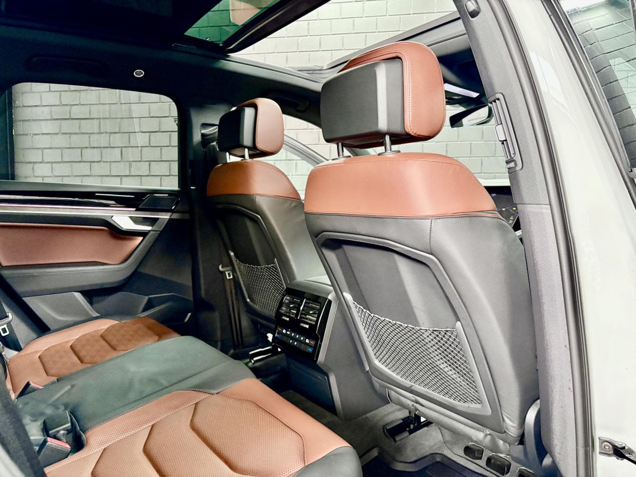 VW Touareg 3.0 TSi V6 PHEV 4MOTION 381 CV  * MATRIX *PANO * CUIR * (2022) - Photo 21
