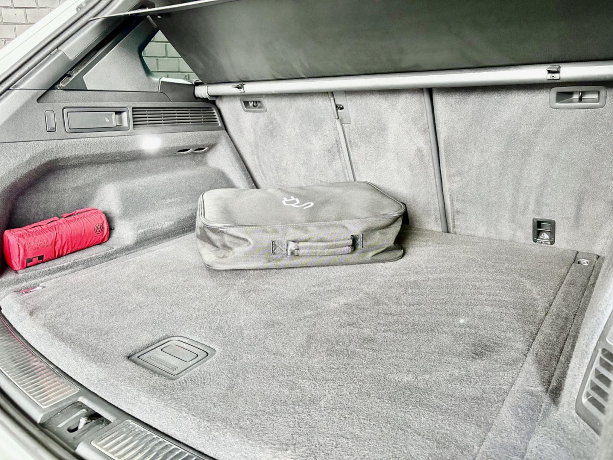 VW Touareg 3.0 TSi V6 PHEV 4MOTION 381 CV  * MATRIX *PANO * CUIR * (2022) - Photo 22