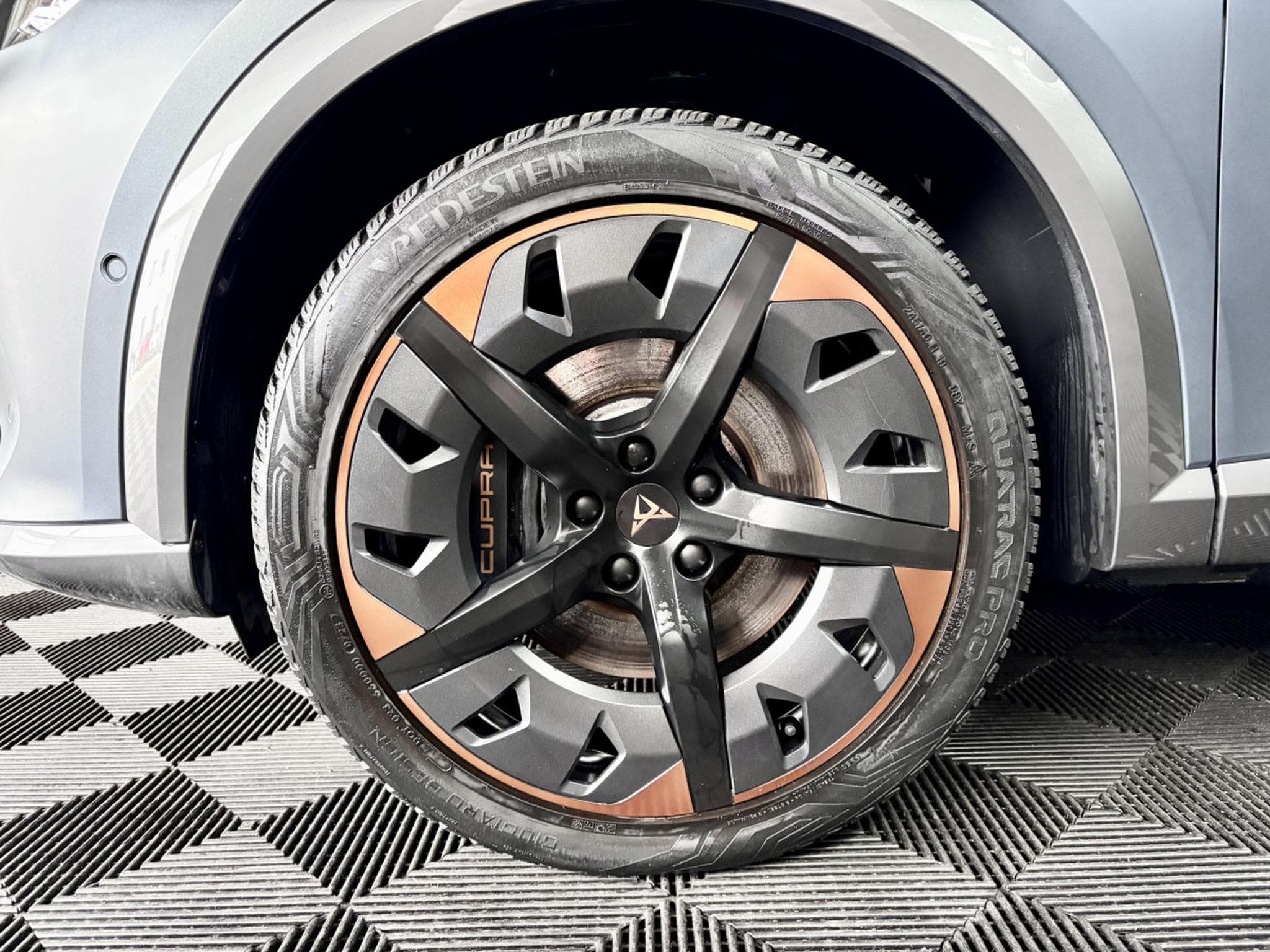 Cupra Formentor VZ 245CV eHybrid PHEV DSG6 ** MAT ** VSS ** CUIR ** (2023) - Photo 21