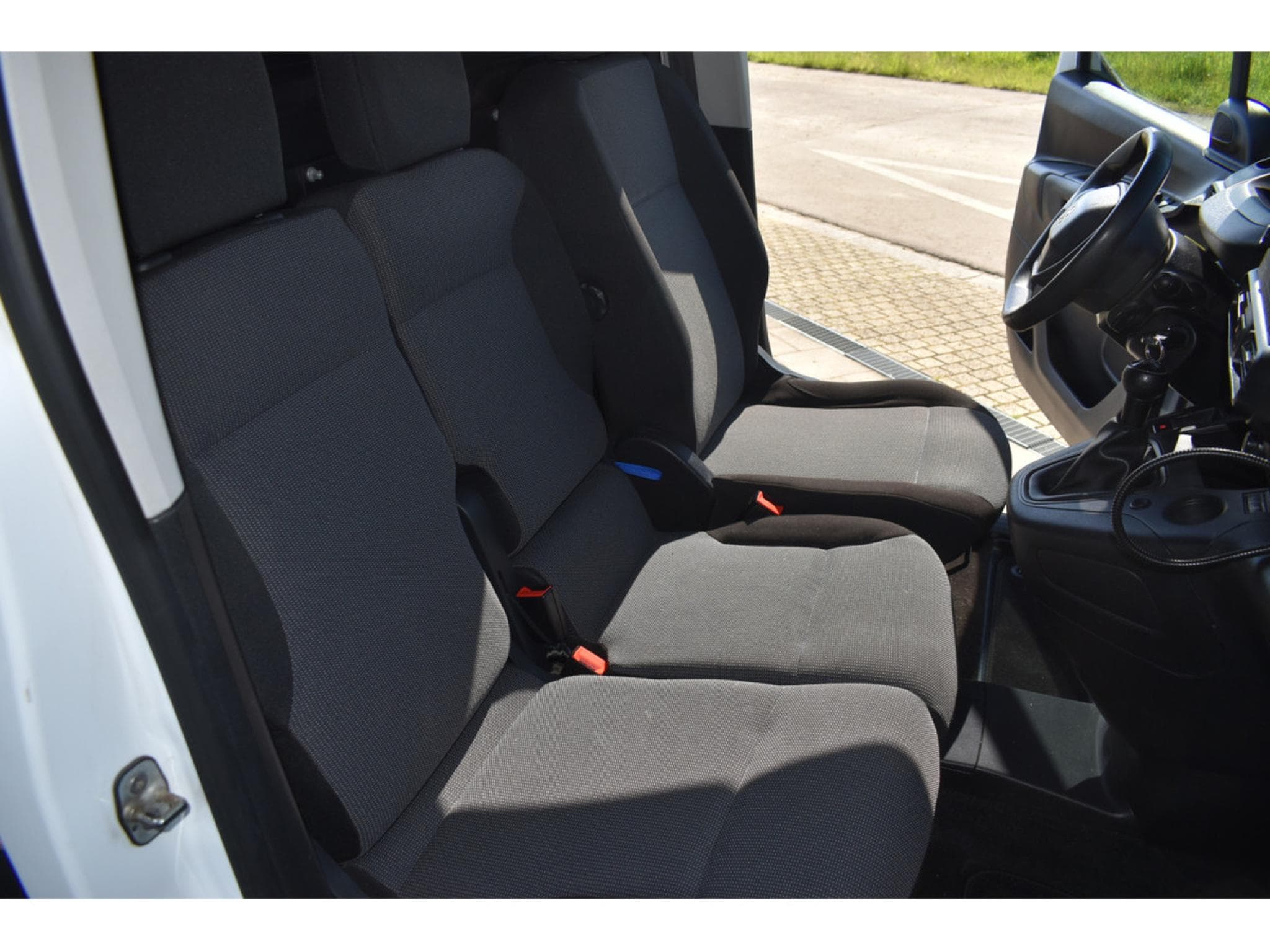 Peugeot Partner 1,5 HDi maxi 3places 42000km (2021) - Photo 9