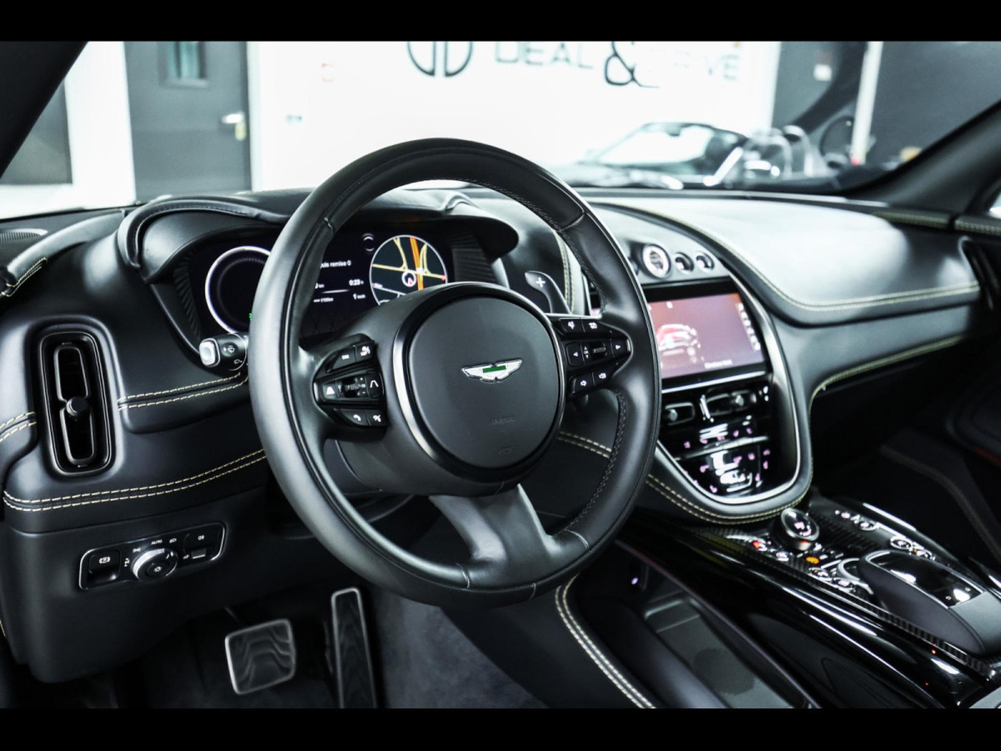 Aston-Martin DBX 707 4.0 V8 - ONYX BLACK METALLIC (2023) - Photo 10