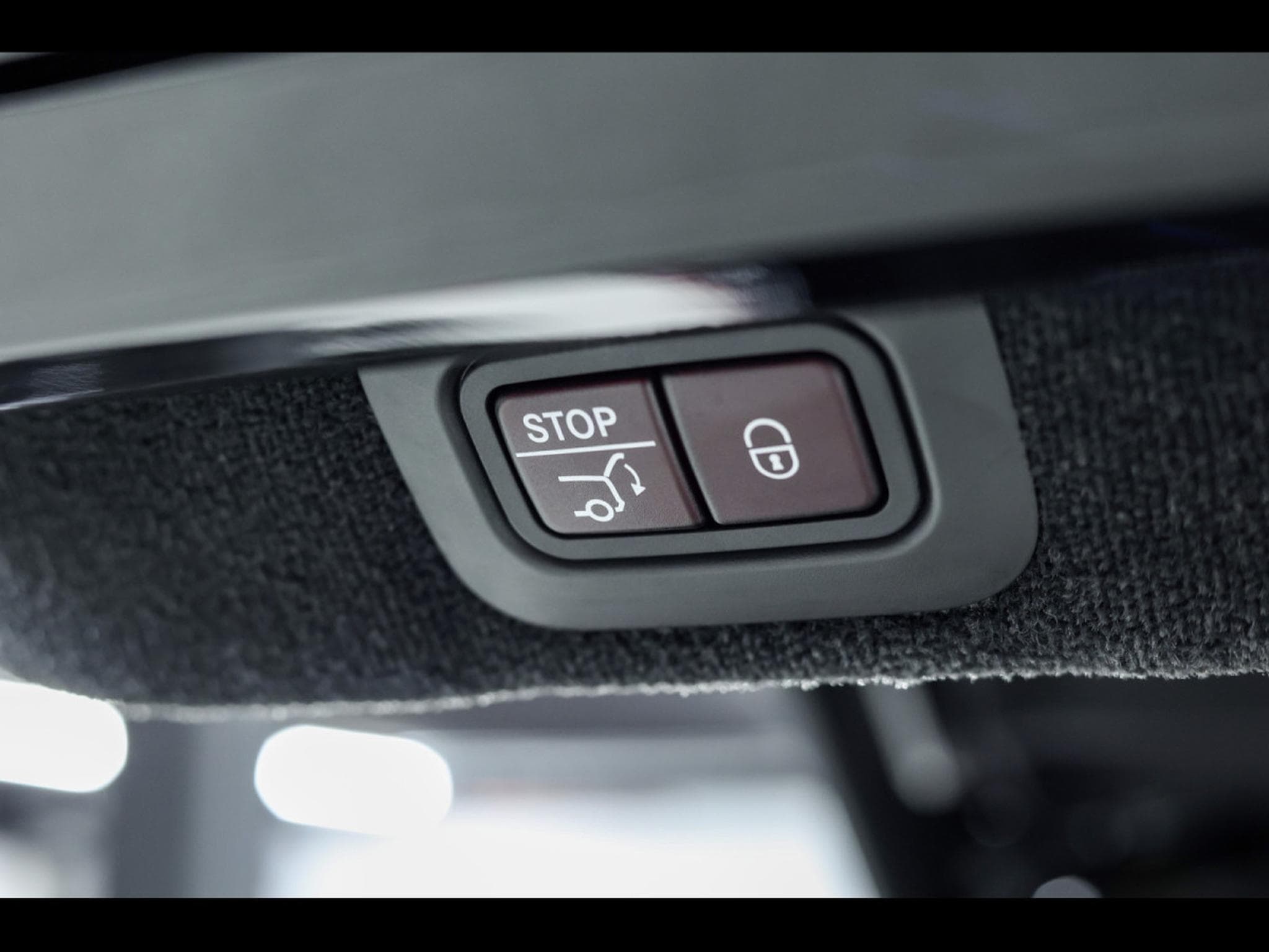 Aston-Martin DBX 707 4.0 V8 - ONYX BLACK METALLIC (2023) - Photo 23