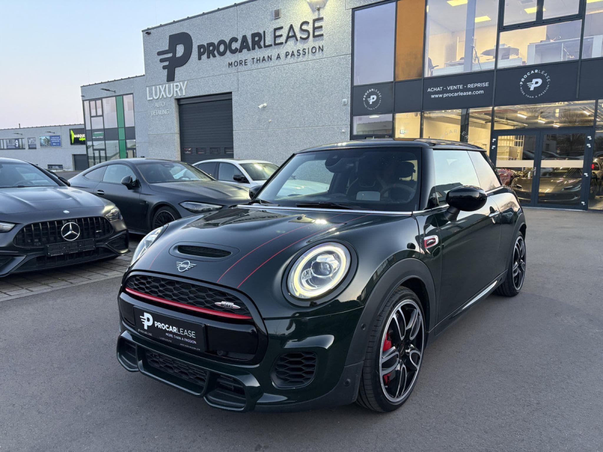 Mini Cooper John Cooper Works JCW 231/ GREEN/ STAR SKY (2020) - Foto 1