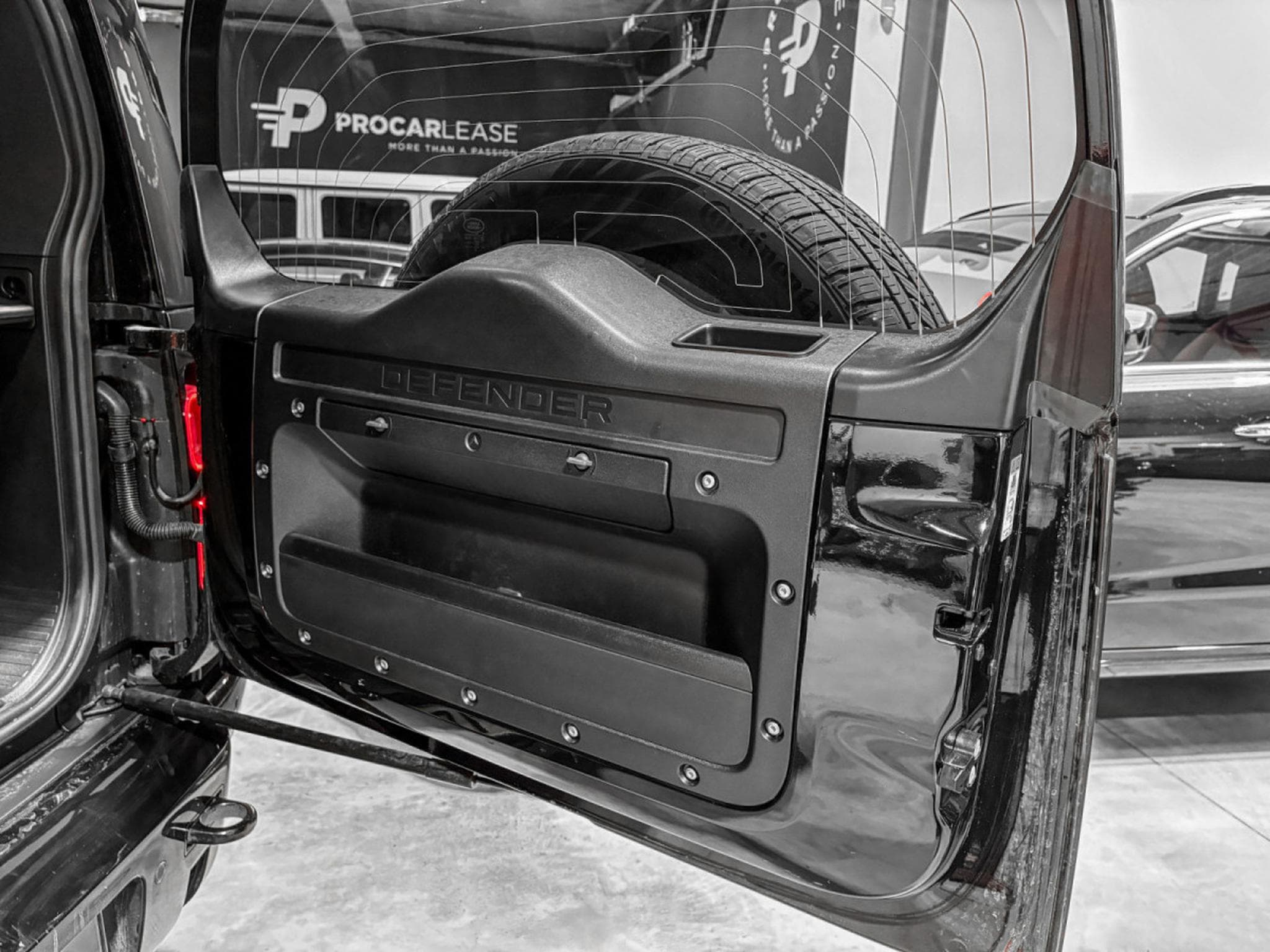 Land-Rover Defender DEFENDER 110 D250X-DYNAMIC SE AWD MY25 (2025) - Foto 13