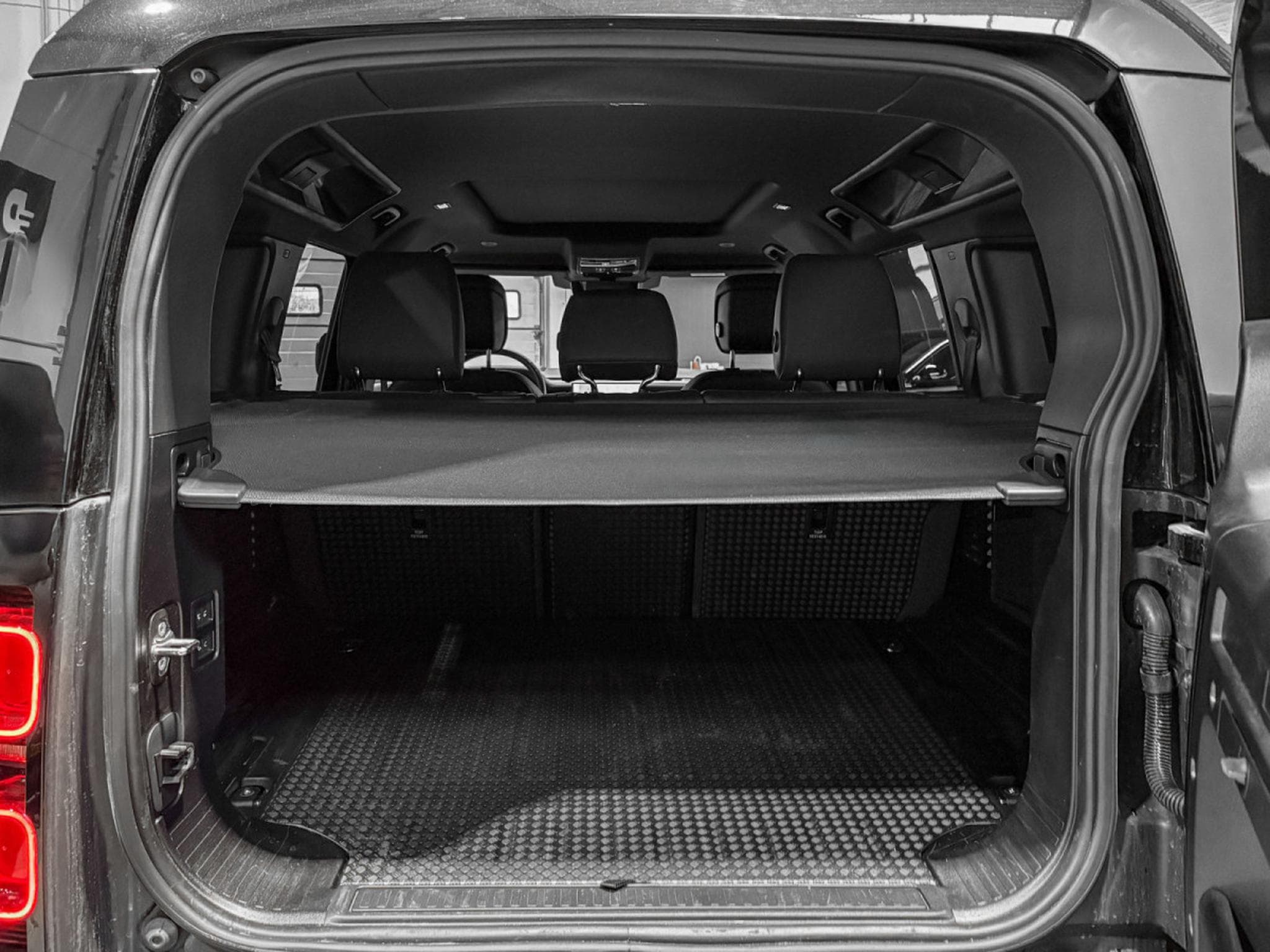 Land-Rover Defender DEFENDER 110 D250X-DYNAMIC SE AWD MY25 (2025) - Foto 14