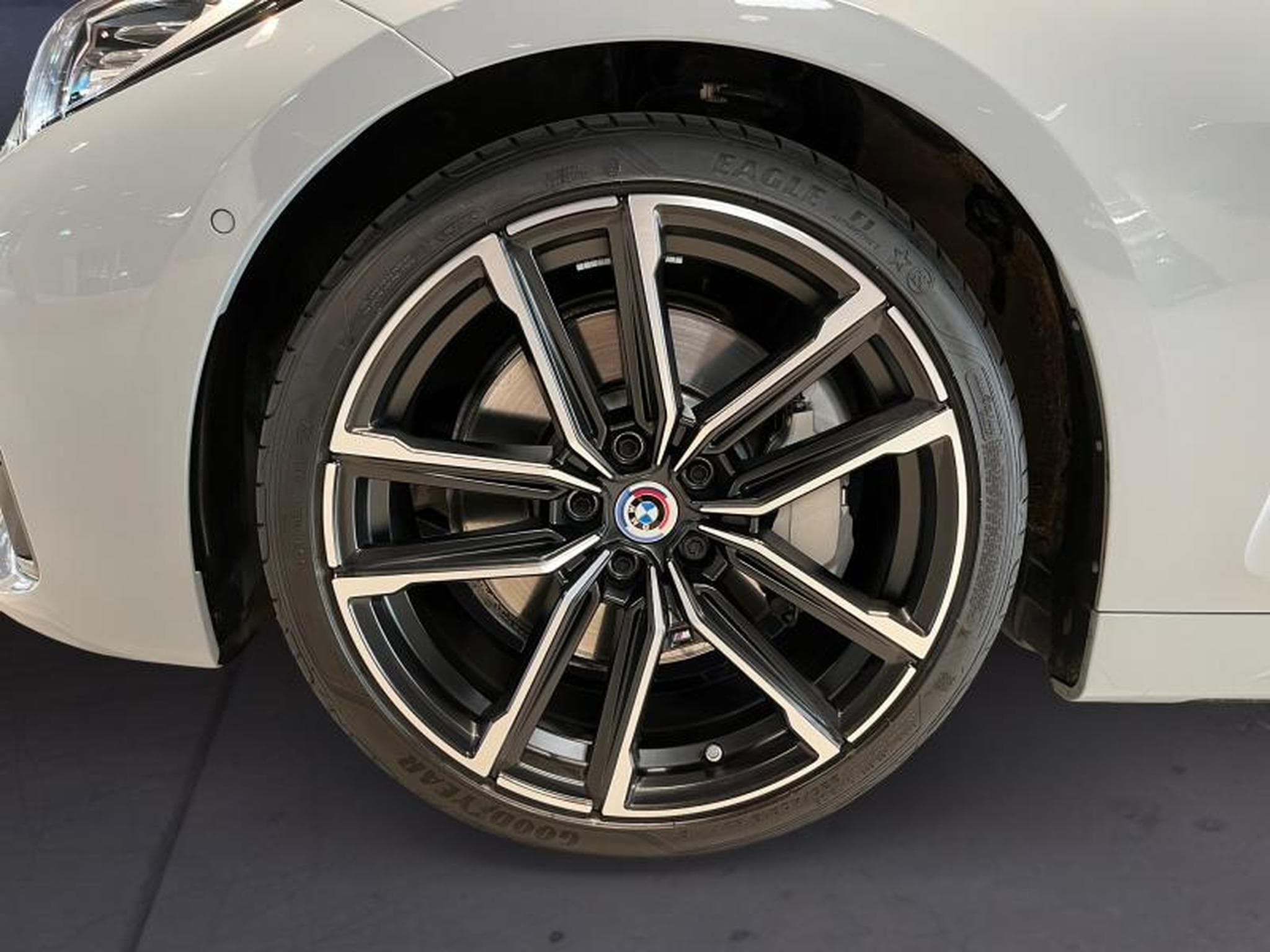 BMW 430 430d Cabrio M Sport (2023) - Photo 8