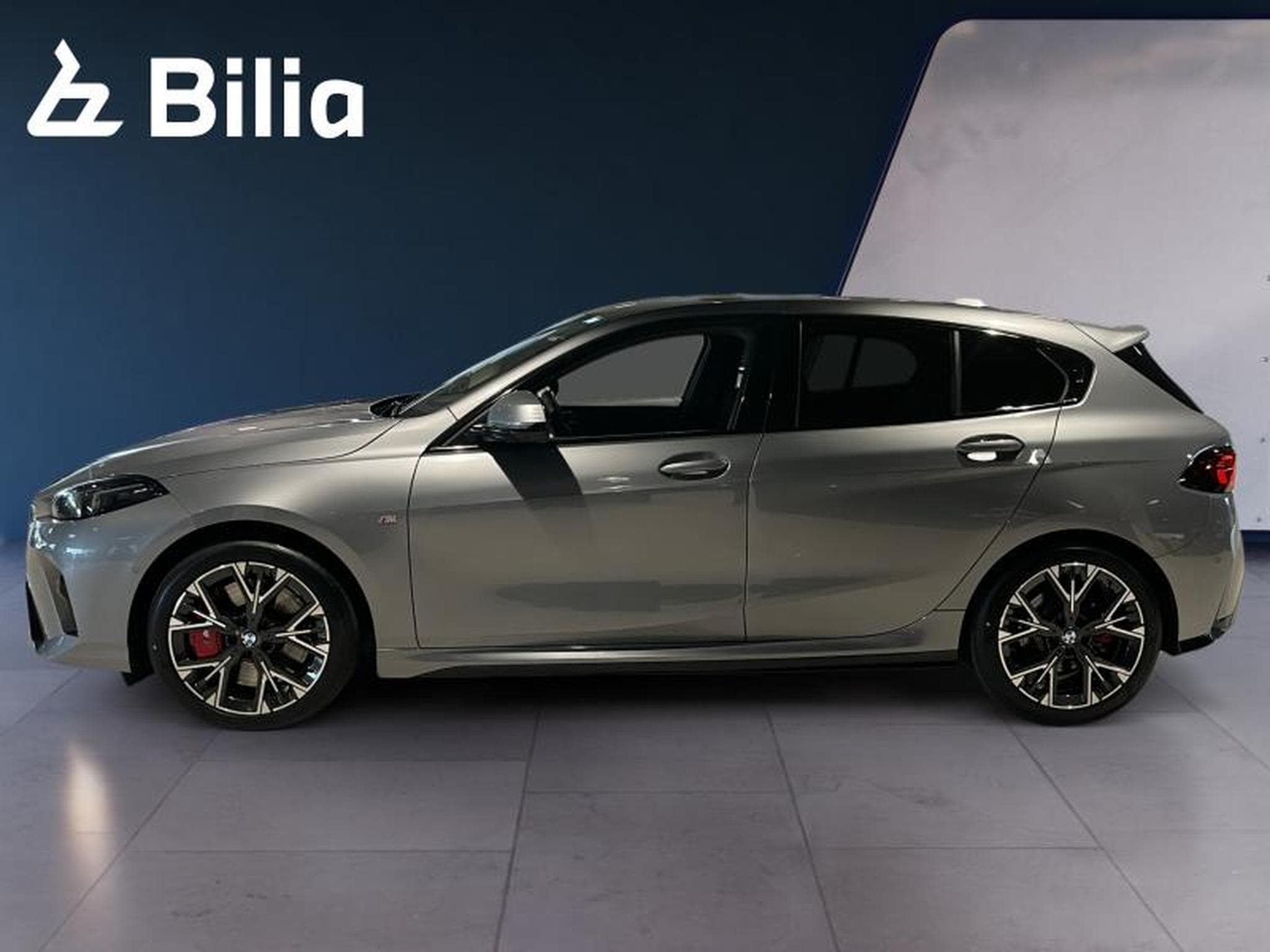 BMW 123 123i xDrive (2025) - Photo 17