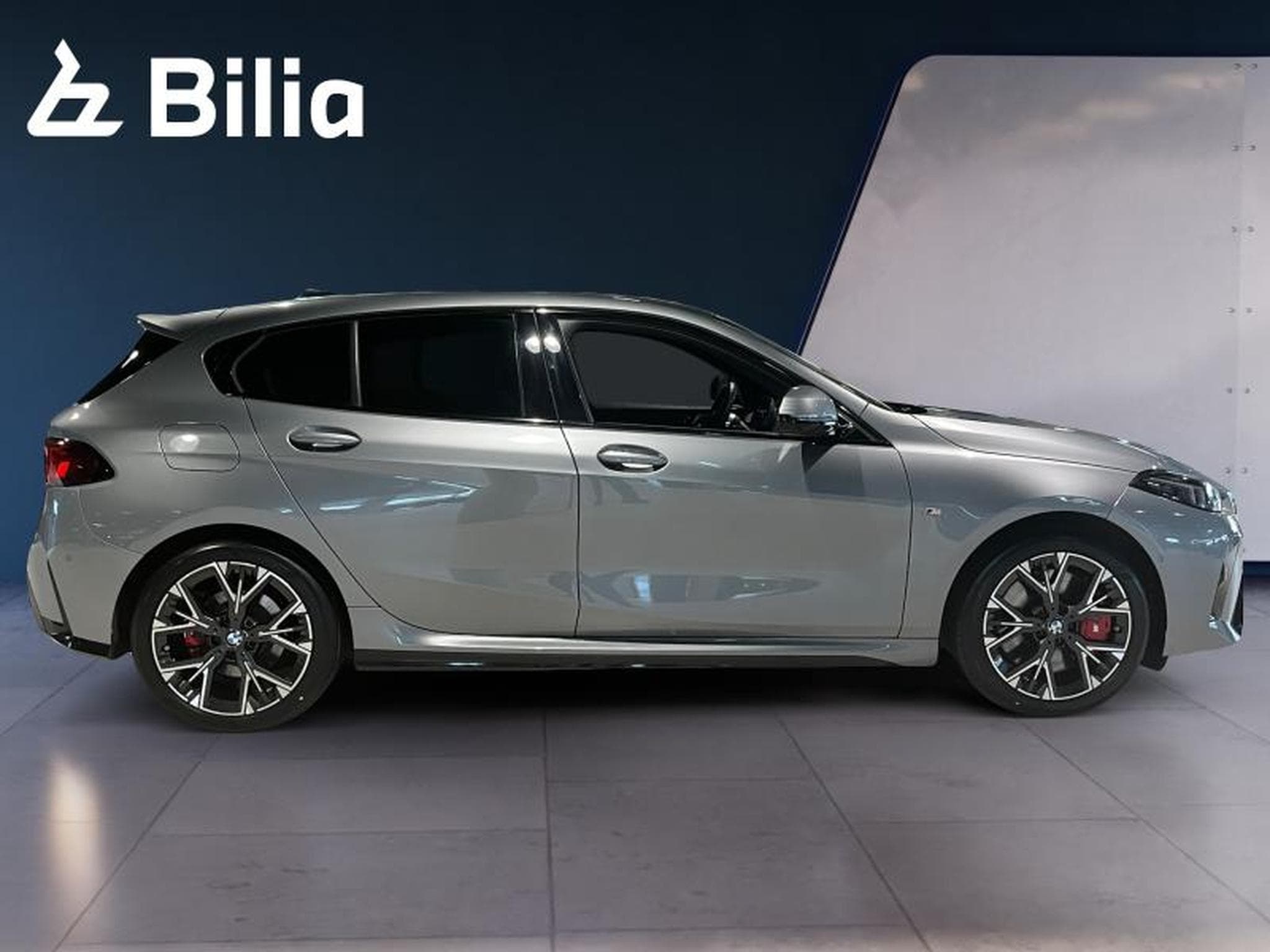 BMW 123 123i xDrive (2025) - Photo 3