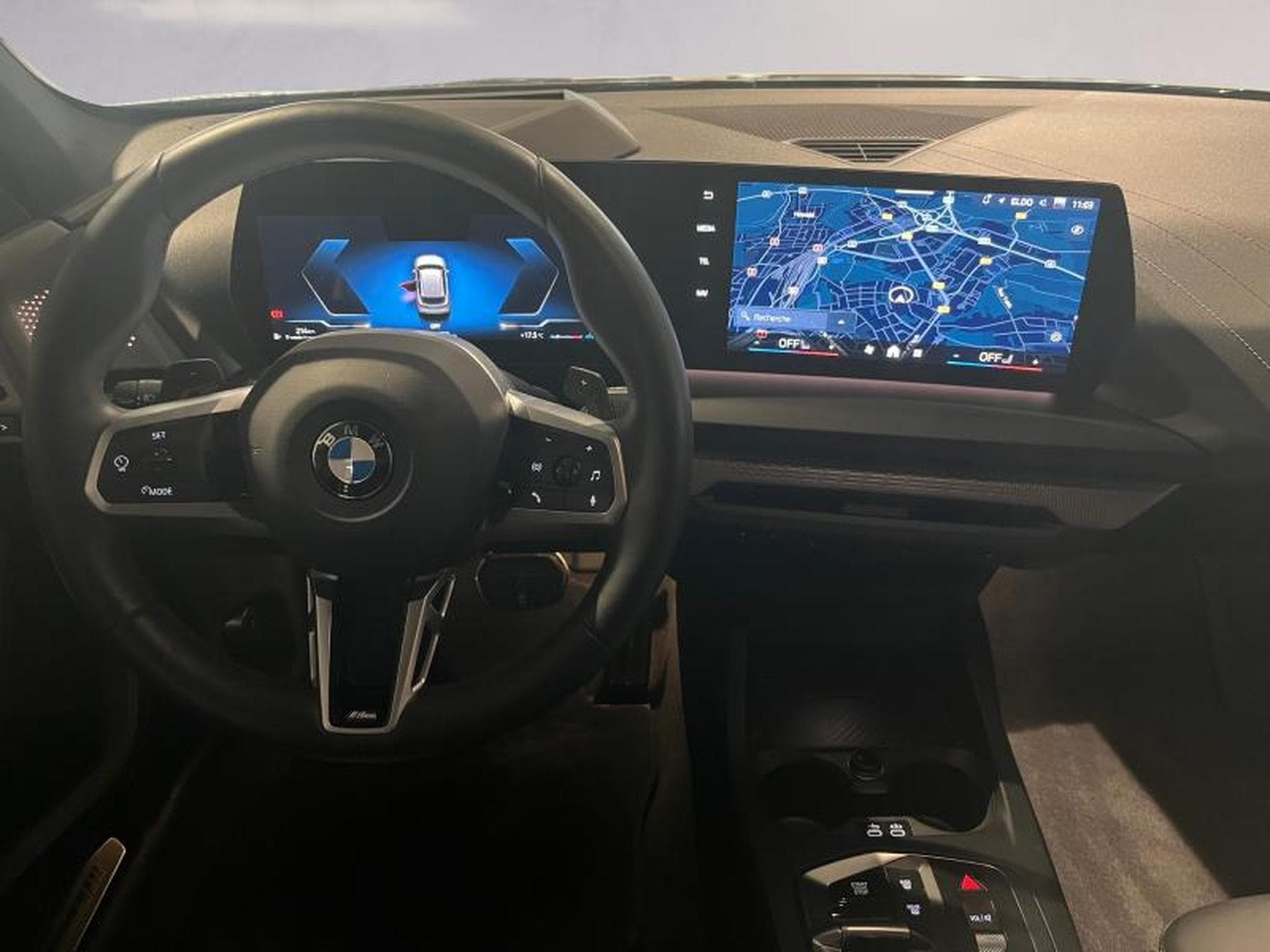 BMW 123 123i xDrive (2025) - Photo 7