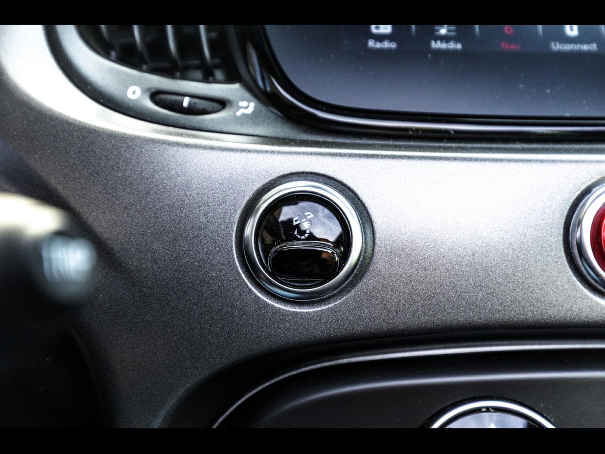 Abarth 595 C CABRIOLET 1.4 T-JET 16V - AUTO (2022) - Photo 16