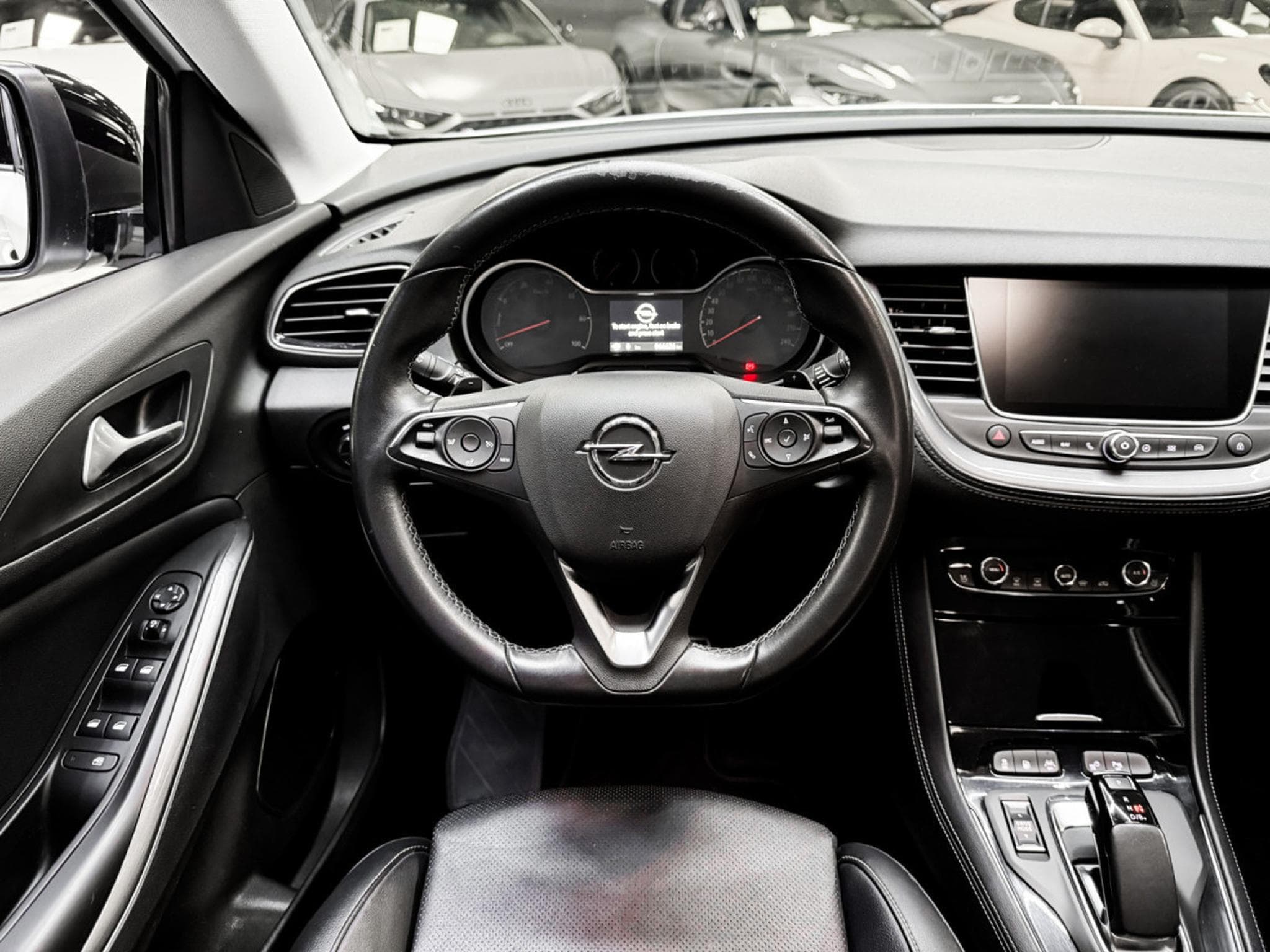 Opel Grandland Hybrid4 300 (2020) - Photo 10