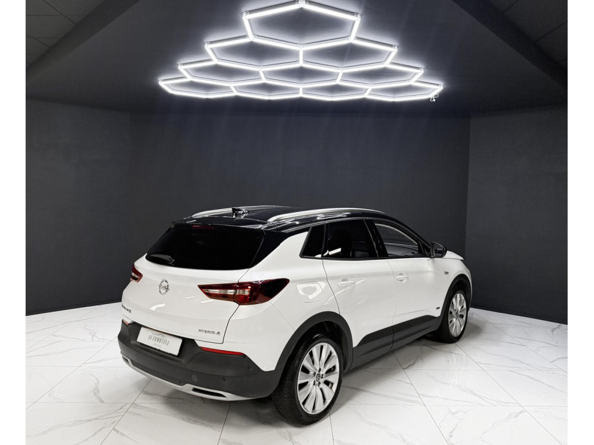 Opel Grandland Hybrid4 300 (2020) - Photo 5