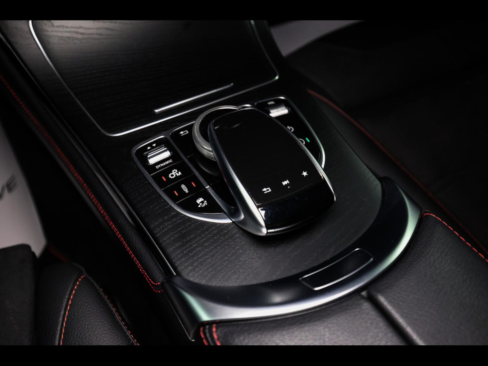 Mercedes GLC 43 AMG 4MATIC BVM9 – PACK NIGHT - CAVANSITBLAU MEATALLIC (2018) - Foto 16