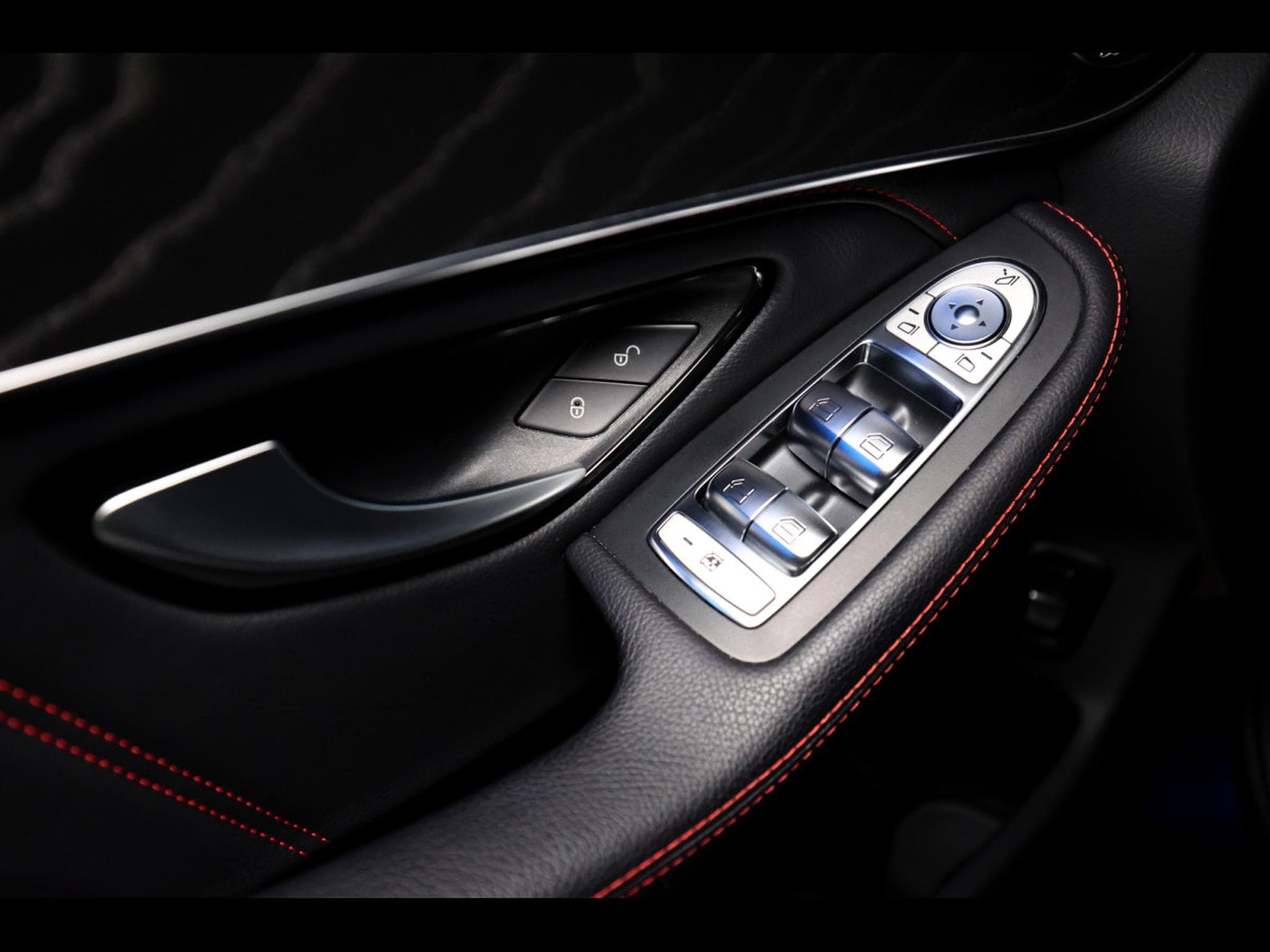 Mercedes GLC 43 AMG 4MATIC BVM9 – PACK NIGHT - CAVANSITBLAU MEATALLIC (2018) - Foto 17