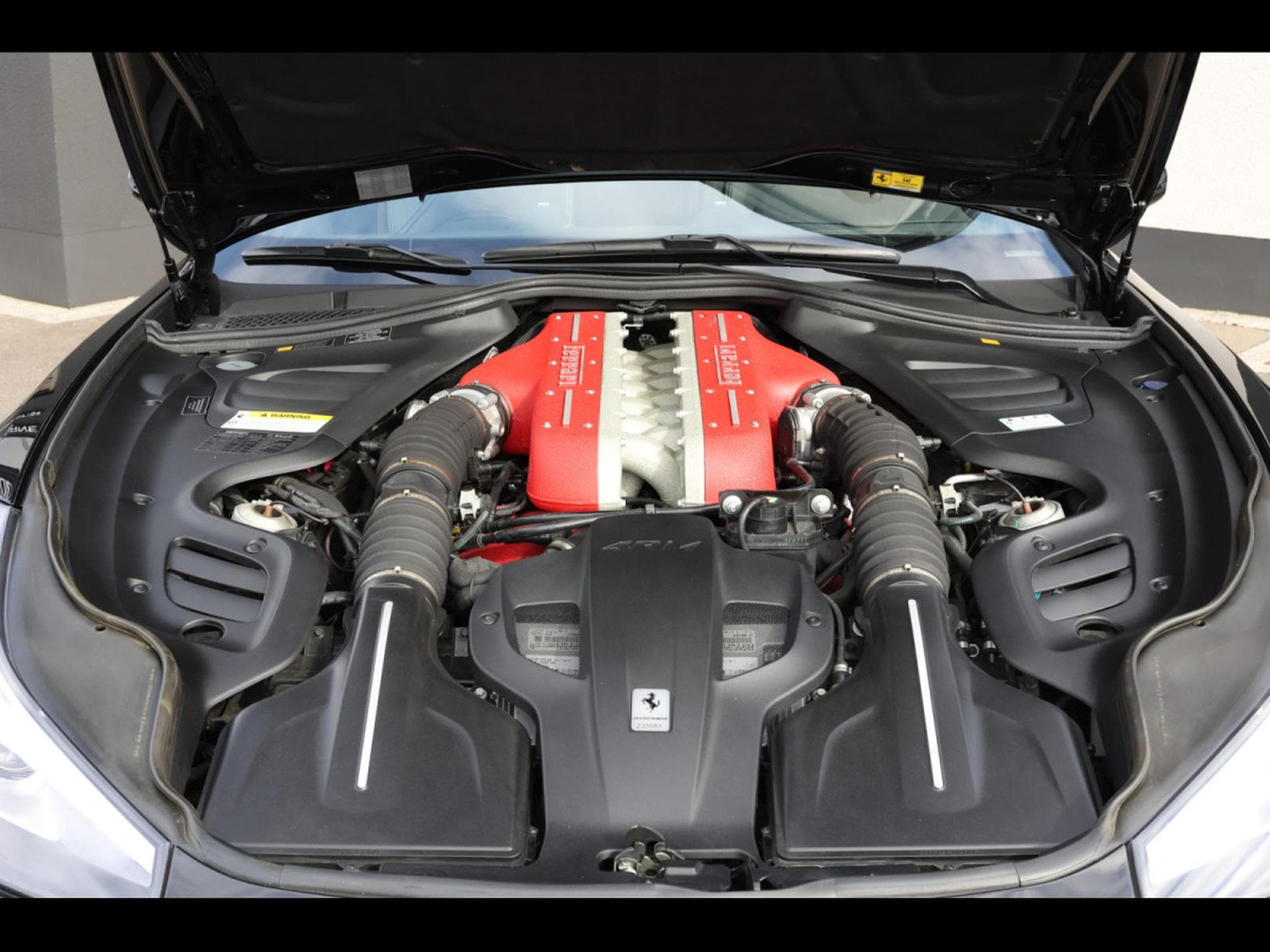 Ferrari GTC4 Lusso 6.3 V12 (690 CH) - NERO DAYTONA - IMMAT FR. - PPF - NEW FERR (2018) - Foto 16