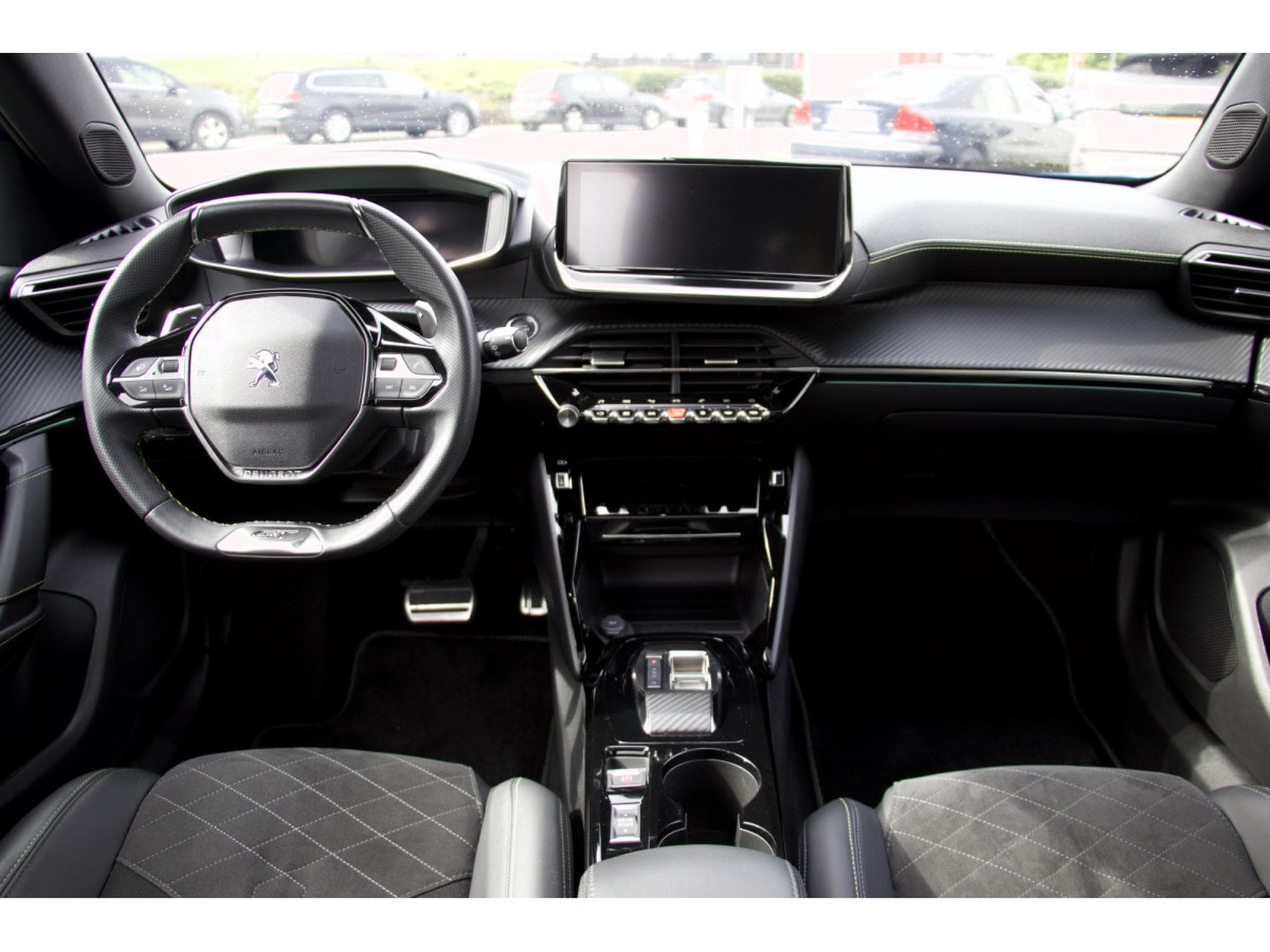 Peugeot 2008 BlueHDi EAT8 GT ACC AHK Panorama (2023) - Foto 8