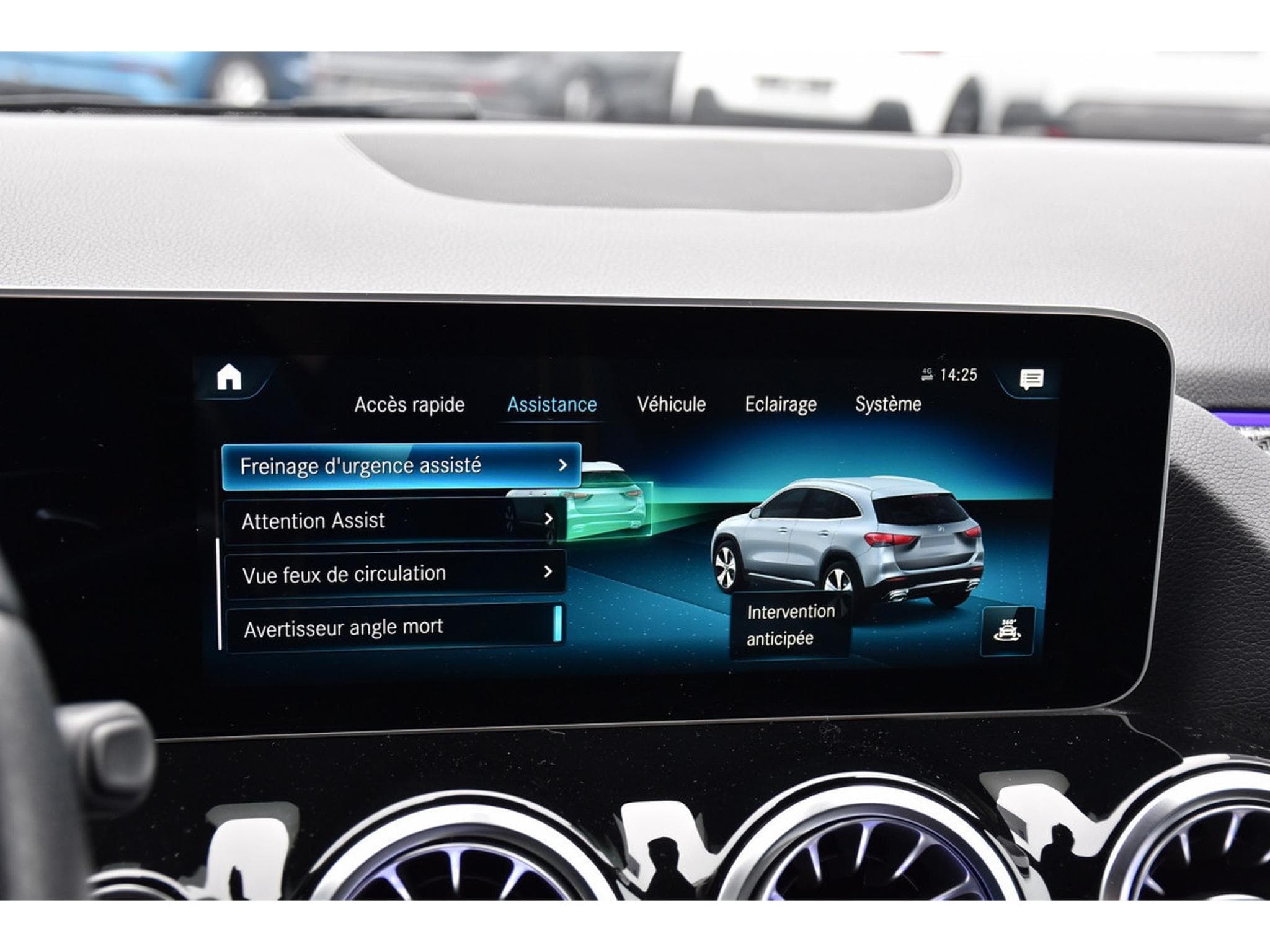 Mercedes GLA 200 CDI AMG Line 8G-Tronic GPS LANE SIDE CAM KEYLESS 1° MAIN (2021) - Photo 12